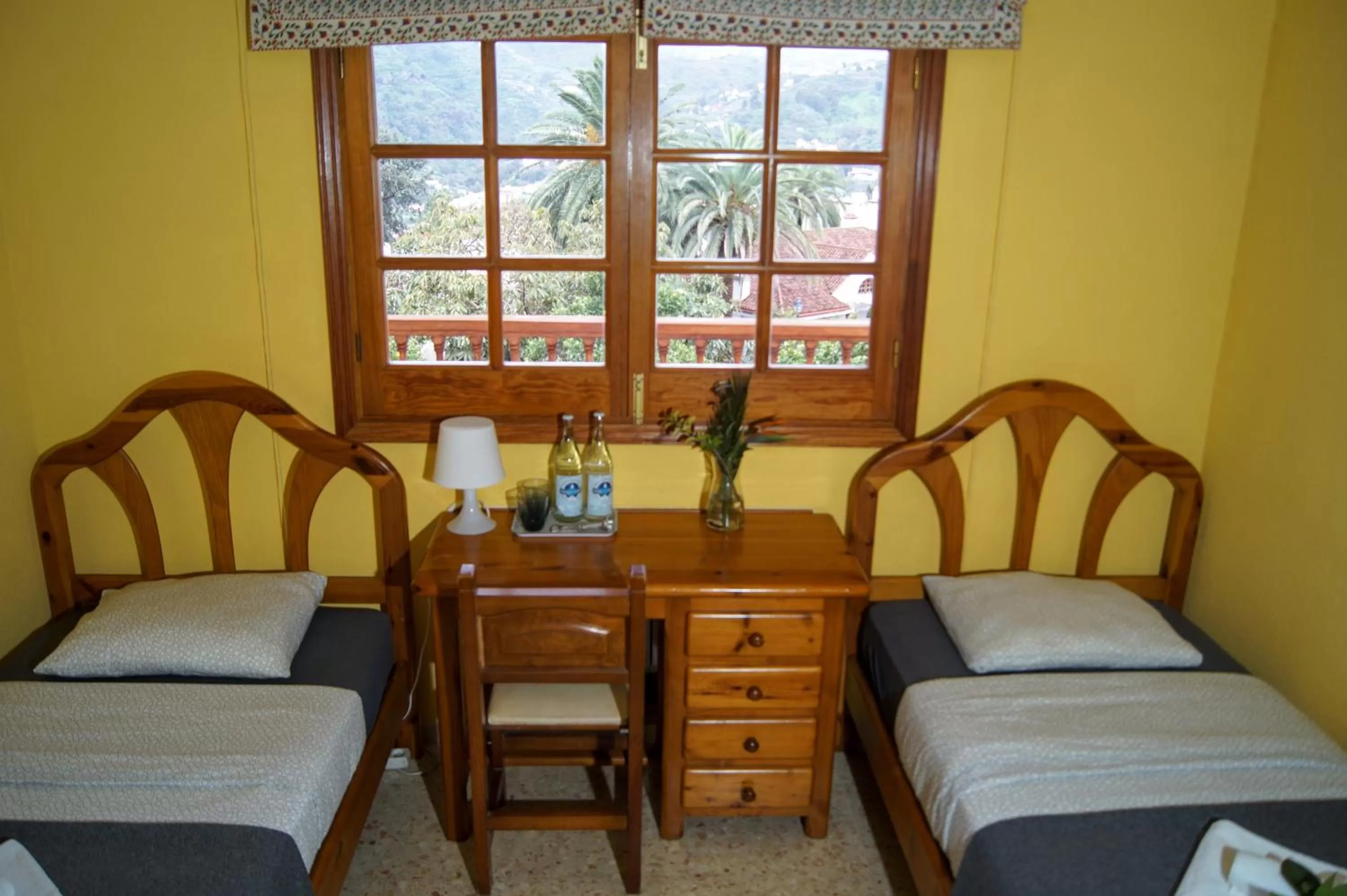 View (from property/room), Bed in La Vista Verde