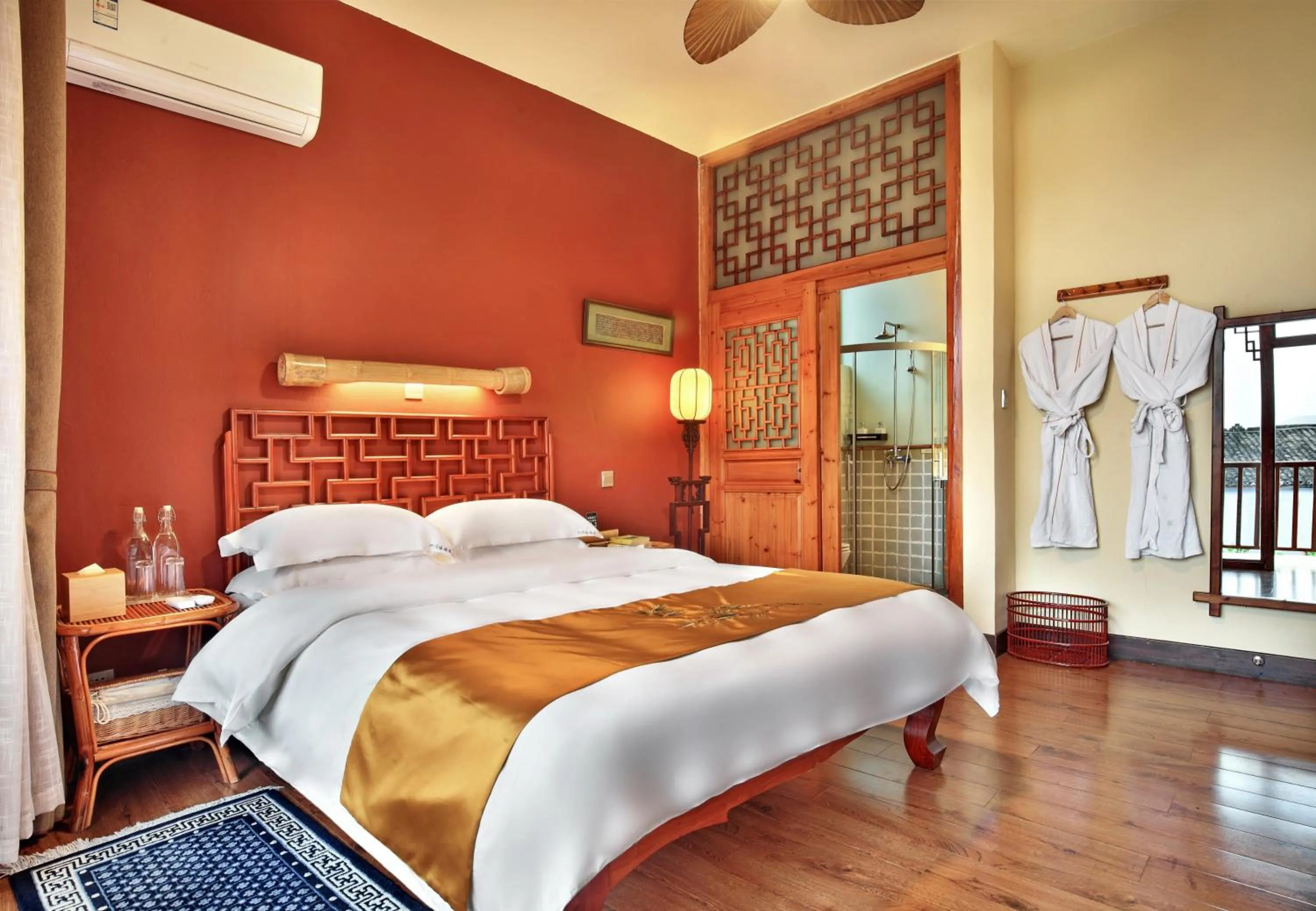 Bed in Yangshuo Village Inn Boutique Hotel