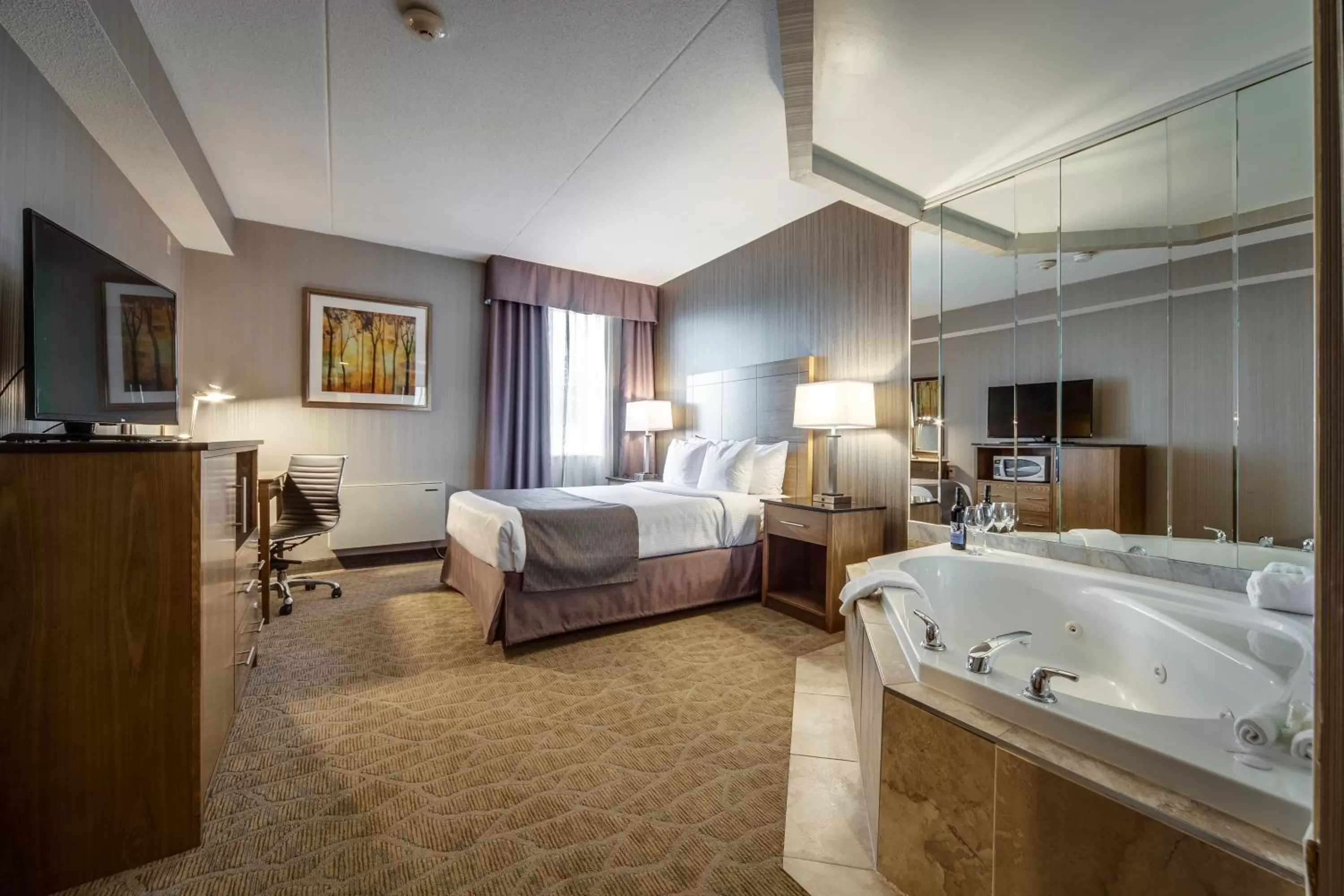 Photo of the whole room, Bed in Monte Carlo Inn Airport Suites