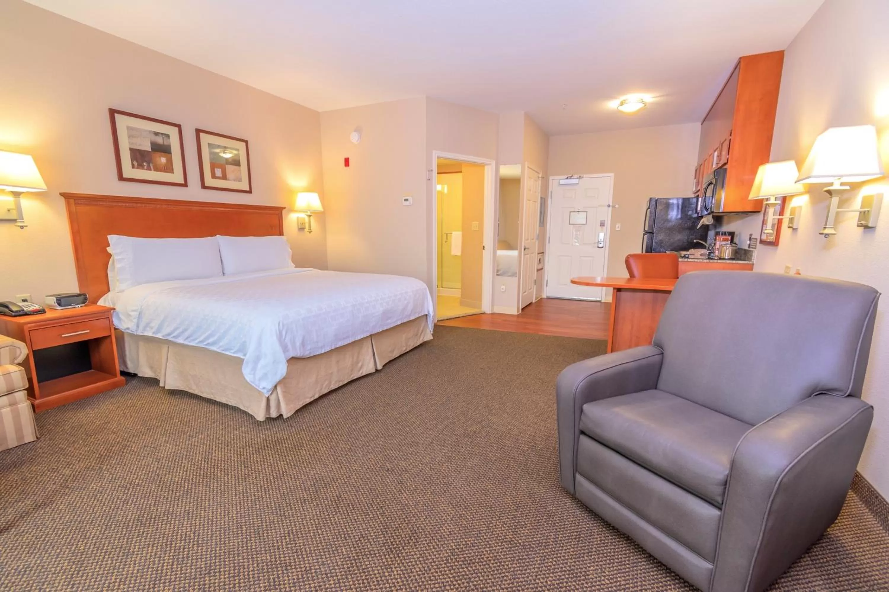 Photo of the whole room, Bed in Candlewood Suites Houston I-10 East by IHG