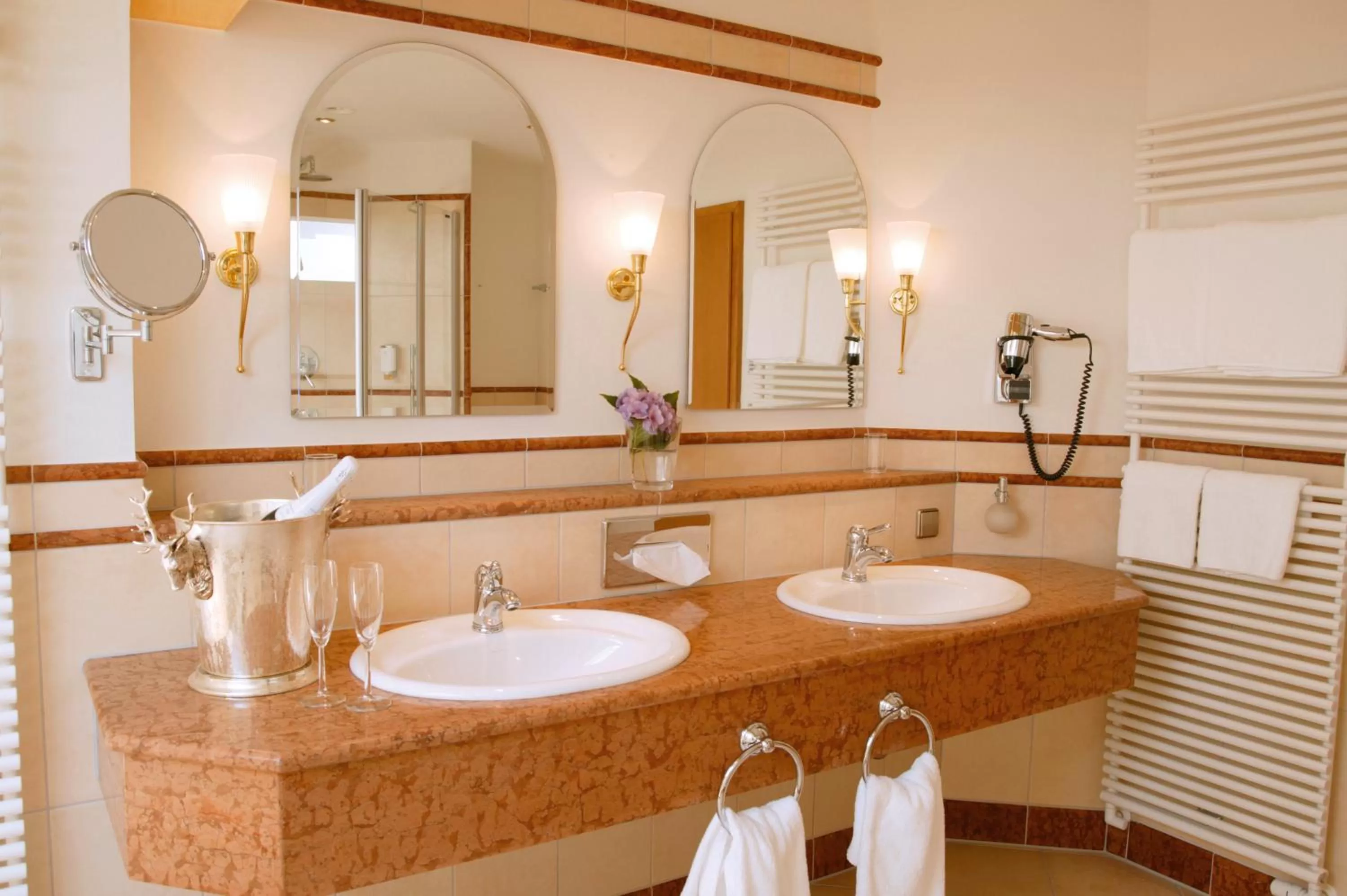 Bathroom in Ringhotel Mönch`s Waldhotel