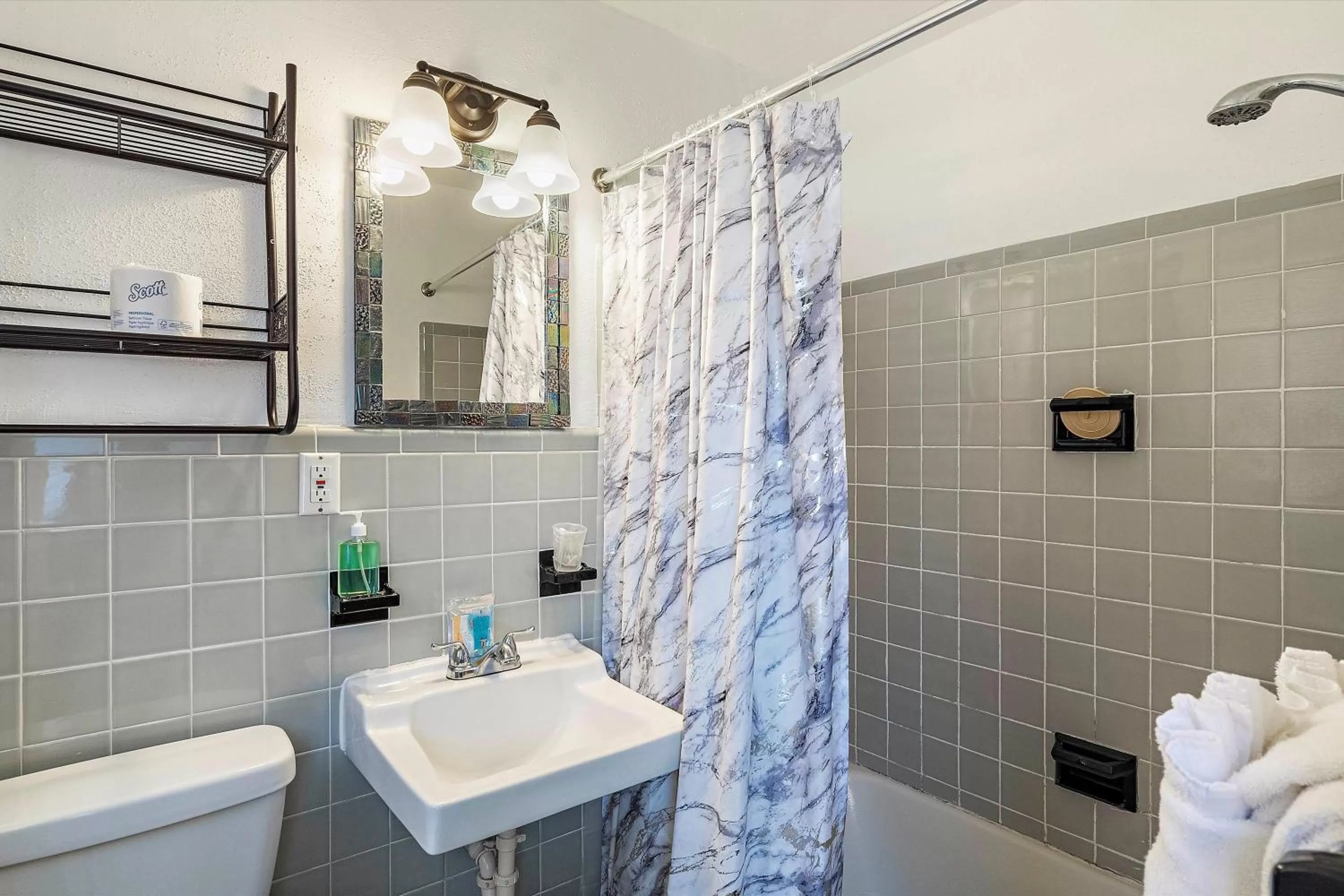 Bathroom in Malibu Resort Motel