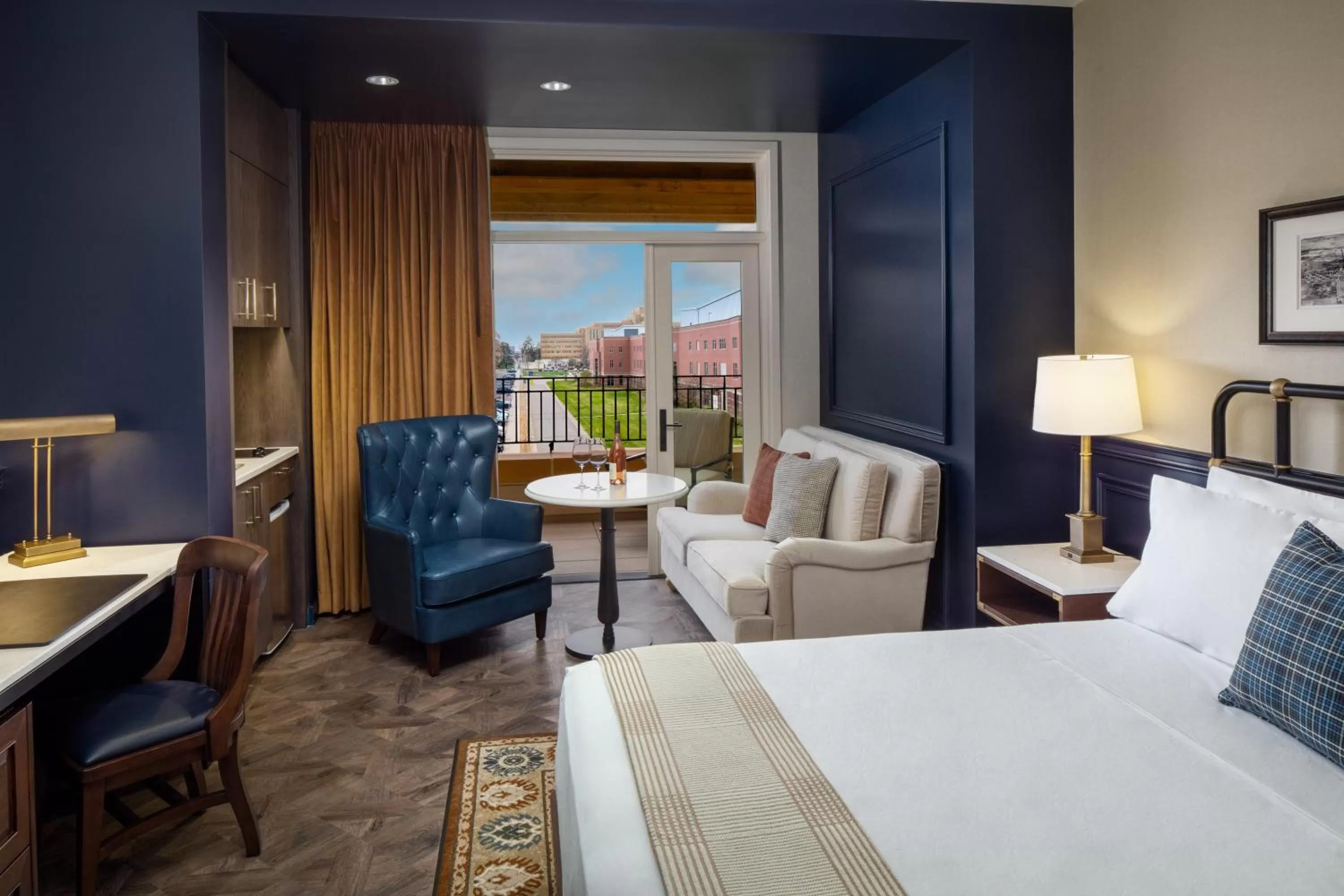 Bed in The Benson Hotel & Faculty Club