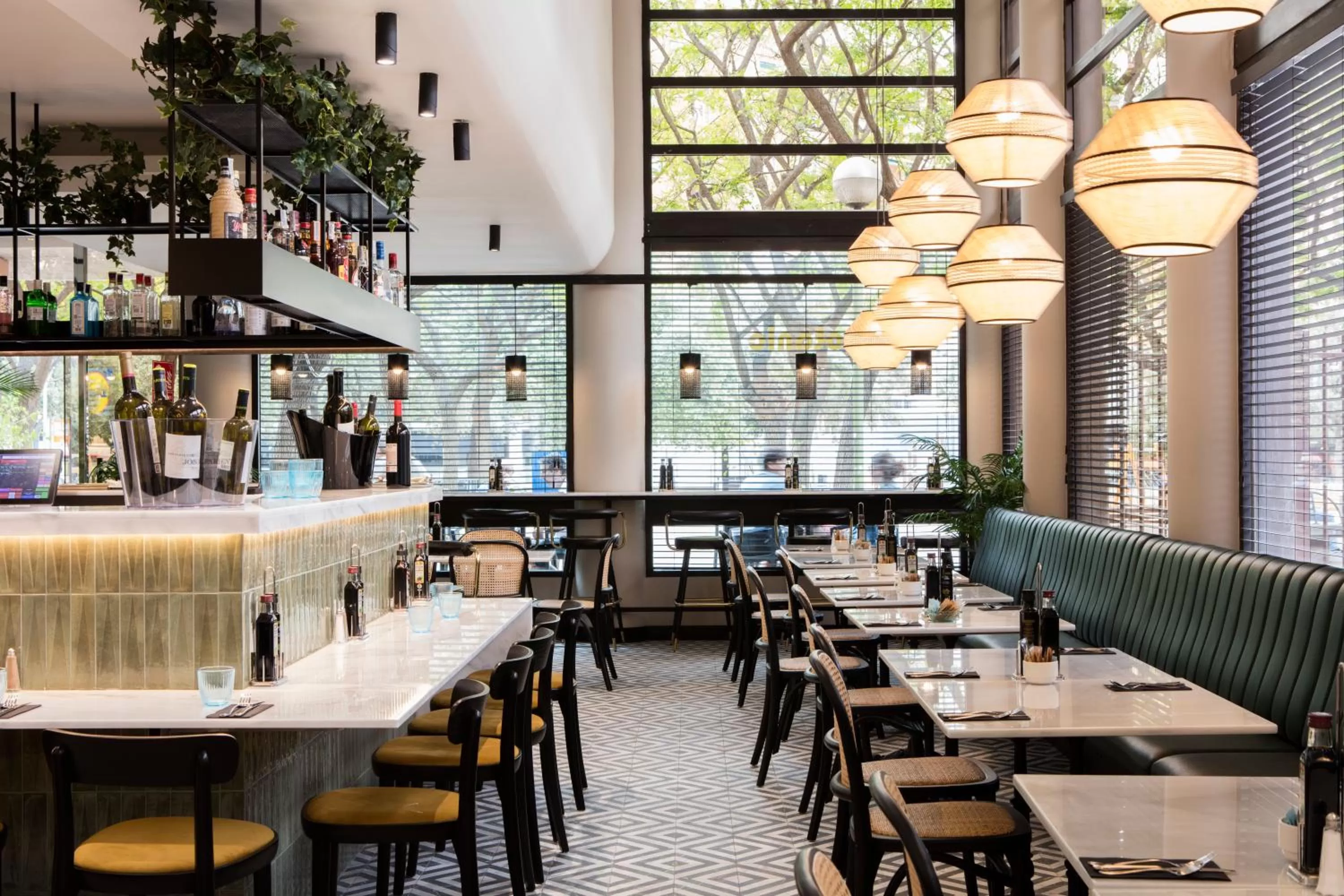 Restaurant/places to eat in Acta CITY47