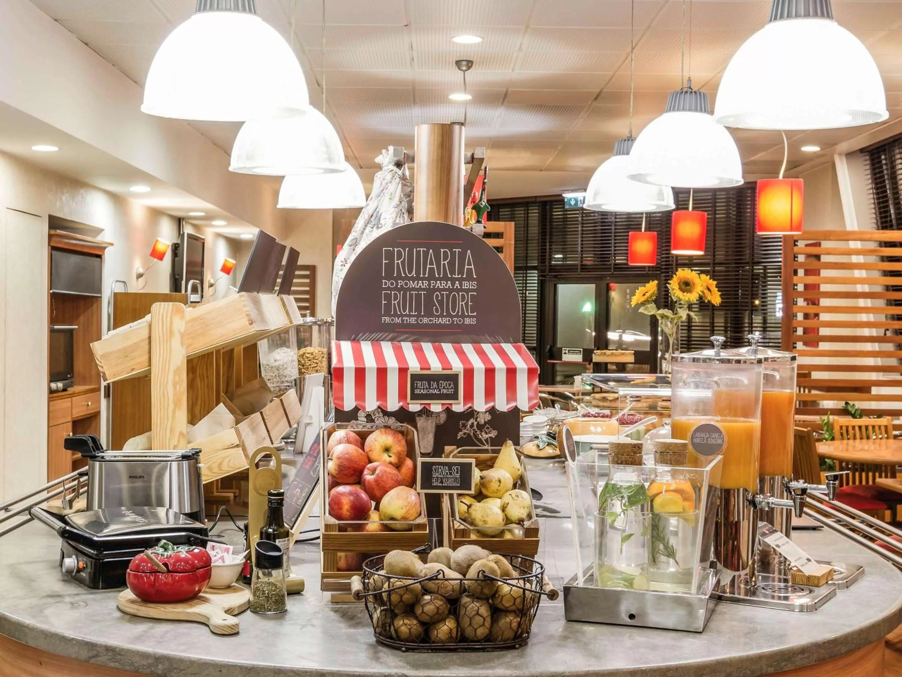 Restaurant/places to eat in Hotel Ibis Coimbra Centro