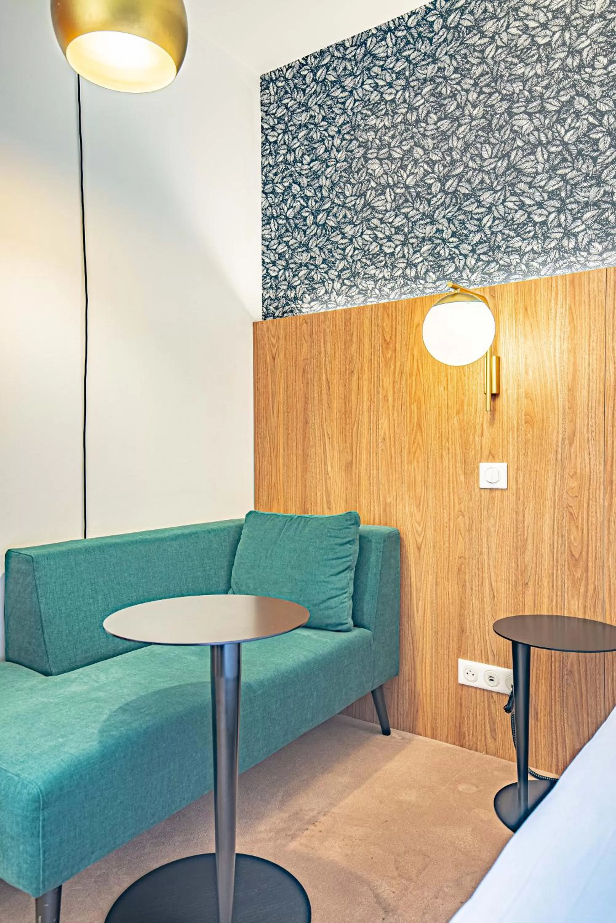 Photo of the whole room in Kyriad Aix Les Milles - Plan de Campagne