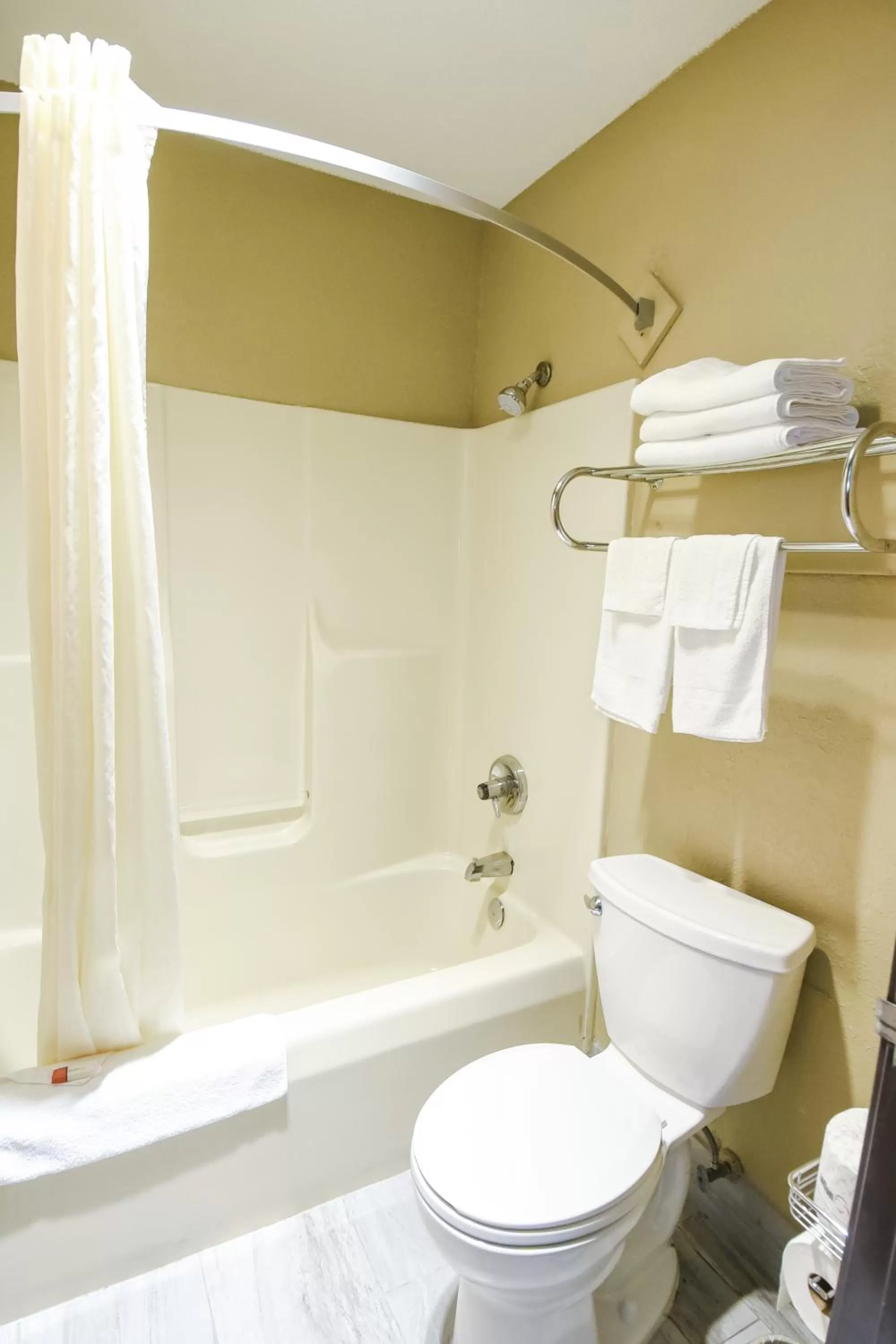 Bathroom in Super 8 by Wyndham McLean/Bloomington SW