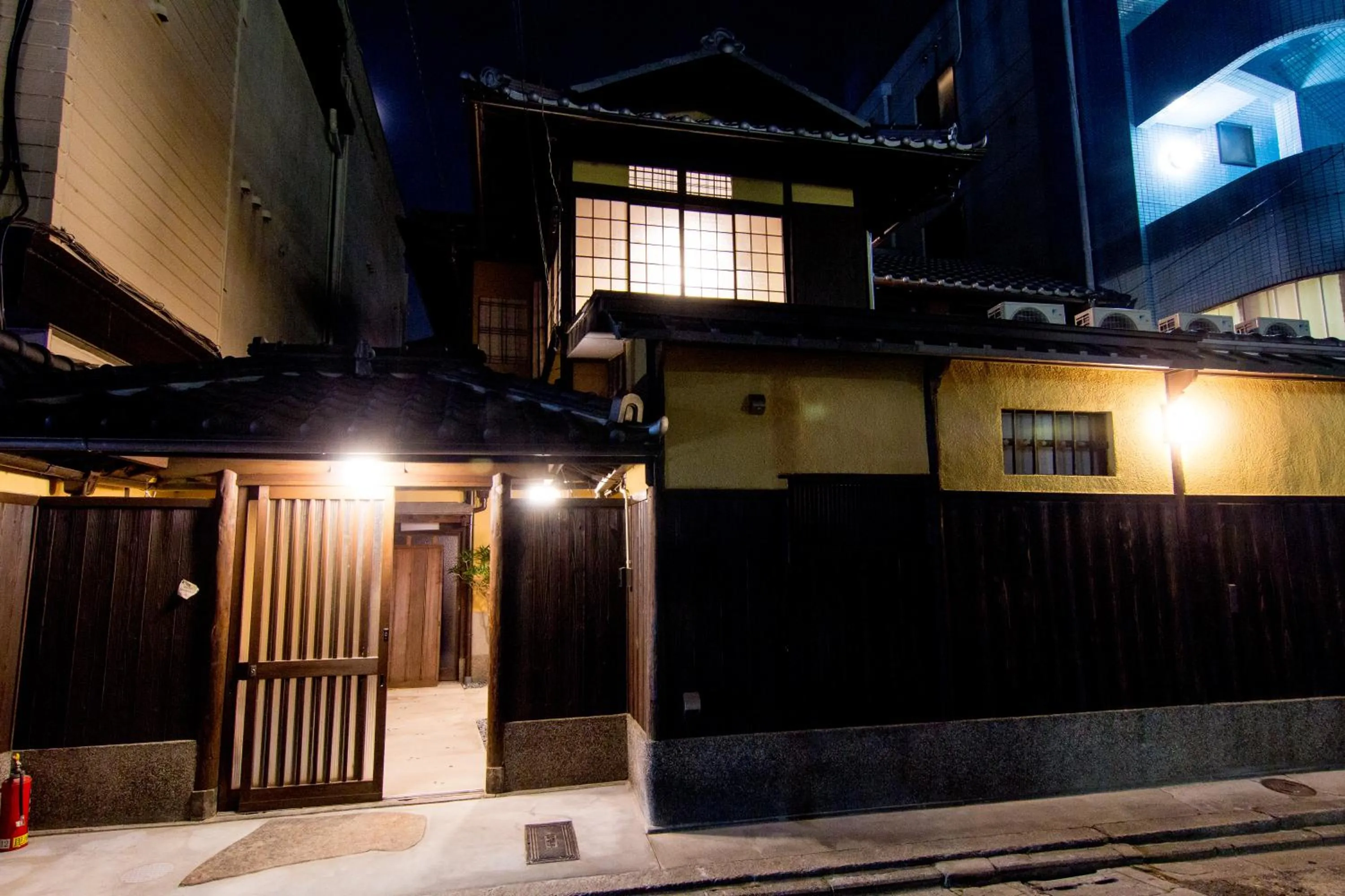 Facade/entrance in Hotel Lantern Gion