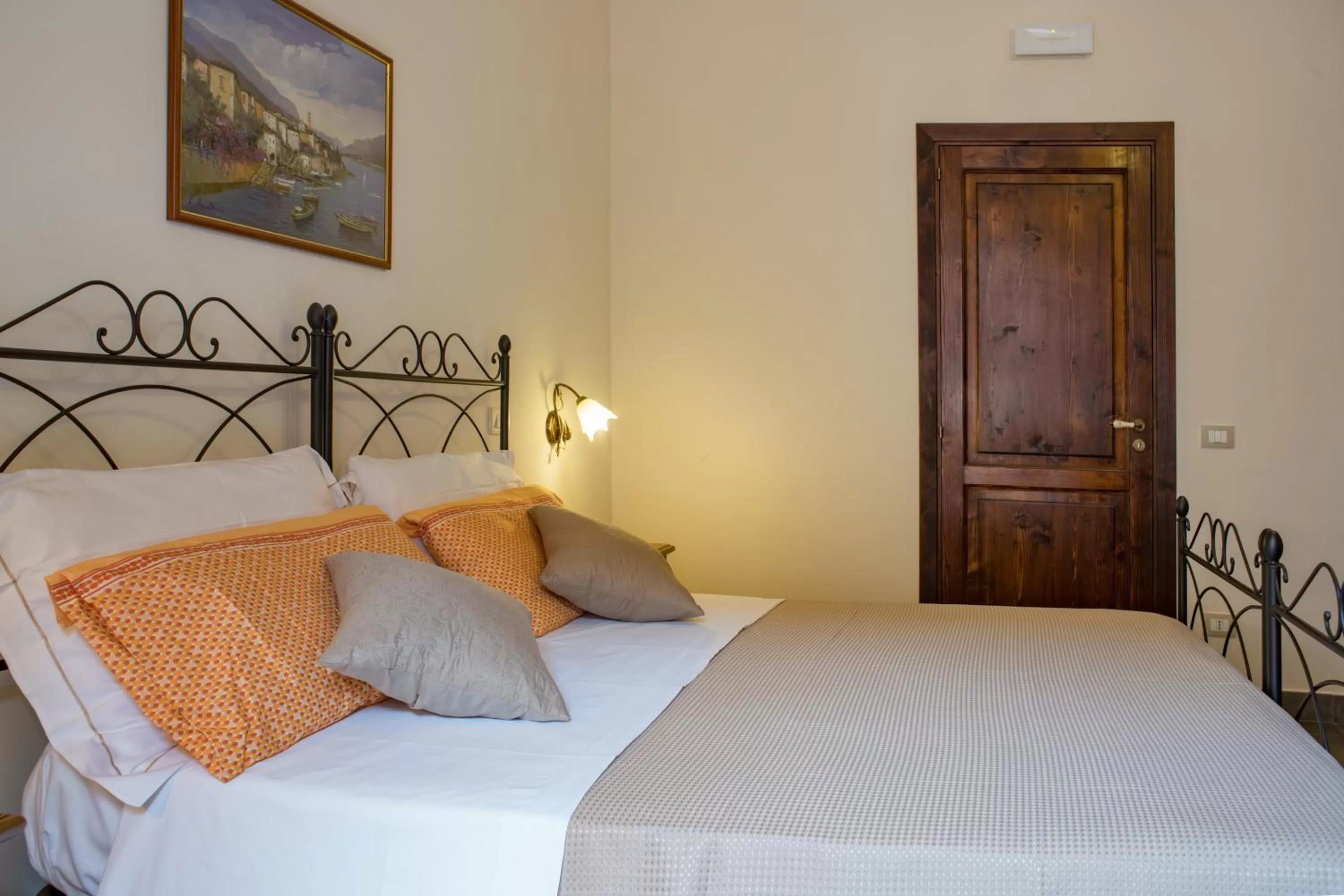 Photo of the whole room, Bed in B&B Palazzo Tornabene