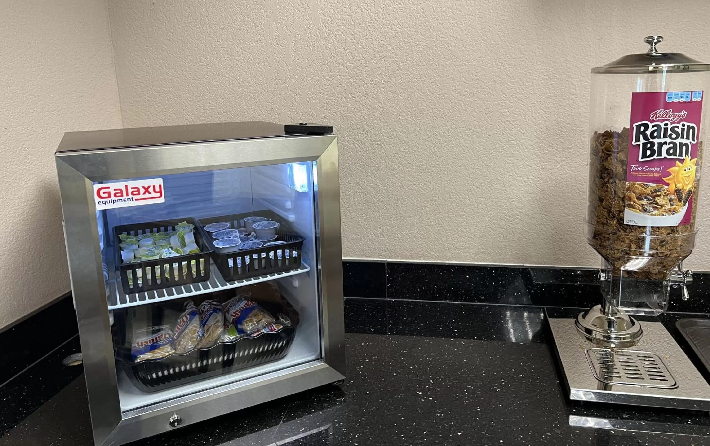 Breakfast in Yosemite Sierra Inn