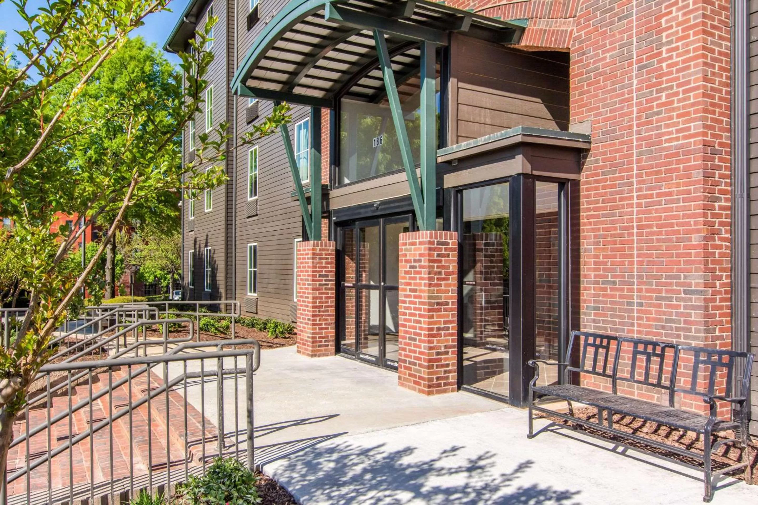 Property building in Clarion Inn & Suites Atlanta Downtown