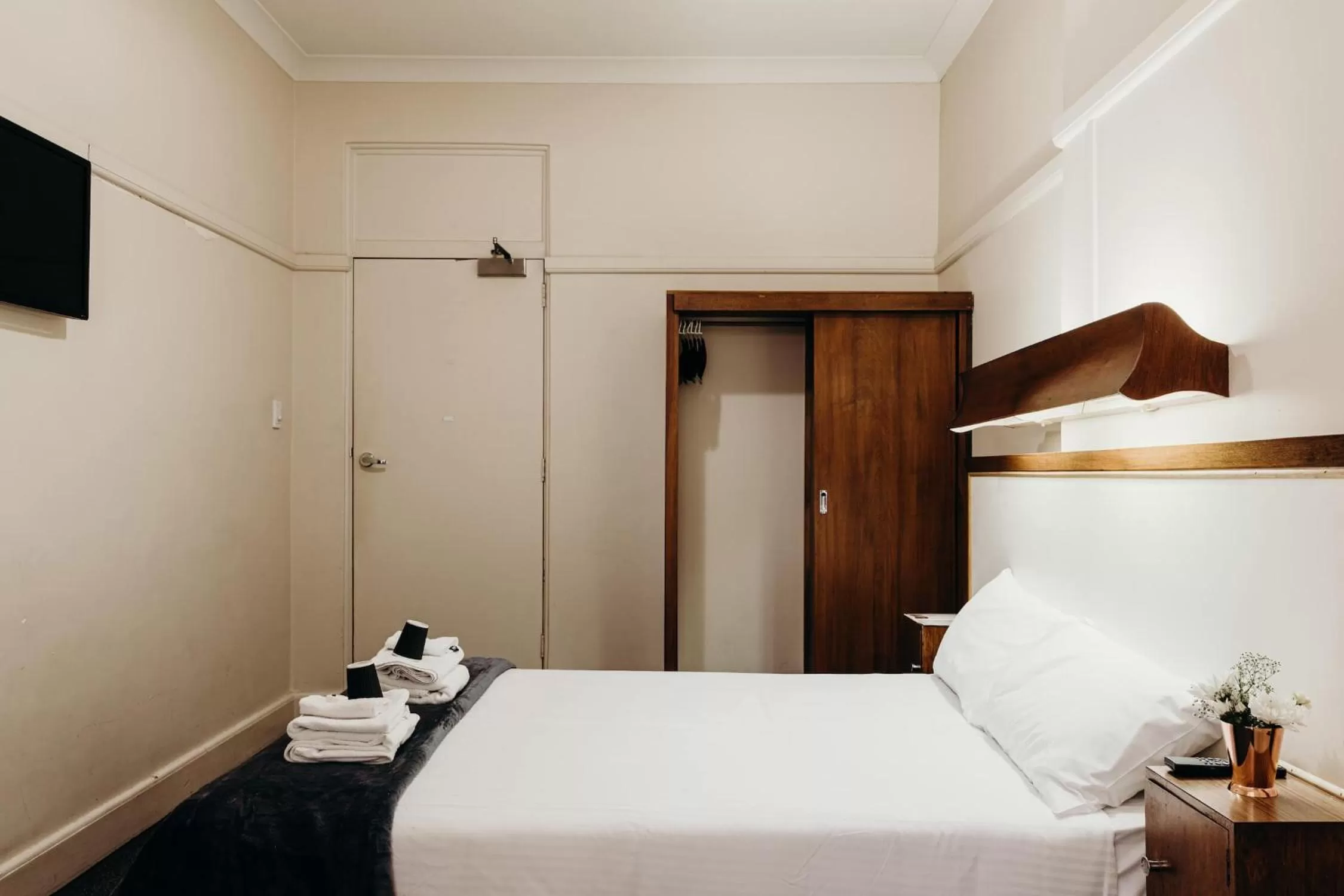 Bed in Port Macquarie Hotel