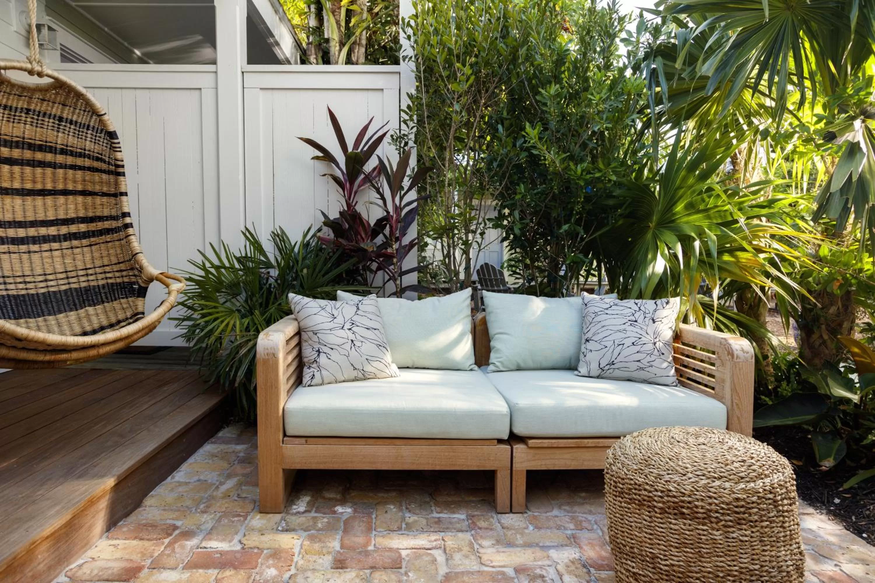 Property building in Winslow's Bungalows - Key West Historic Inns