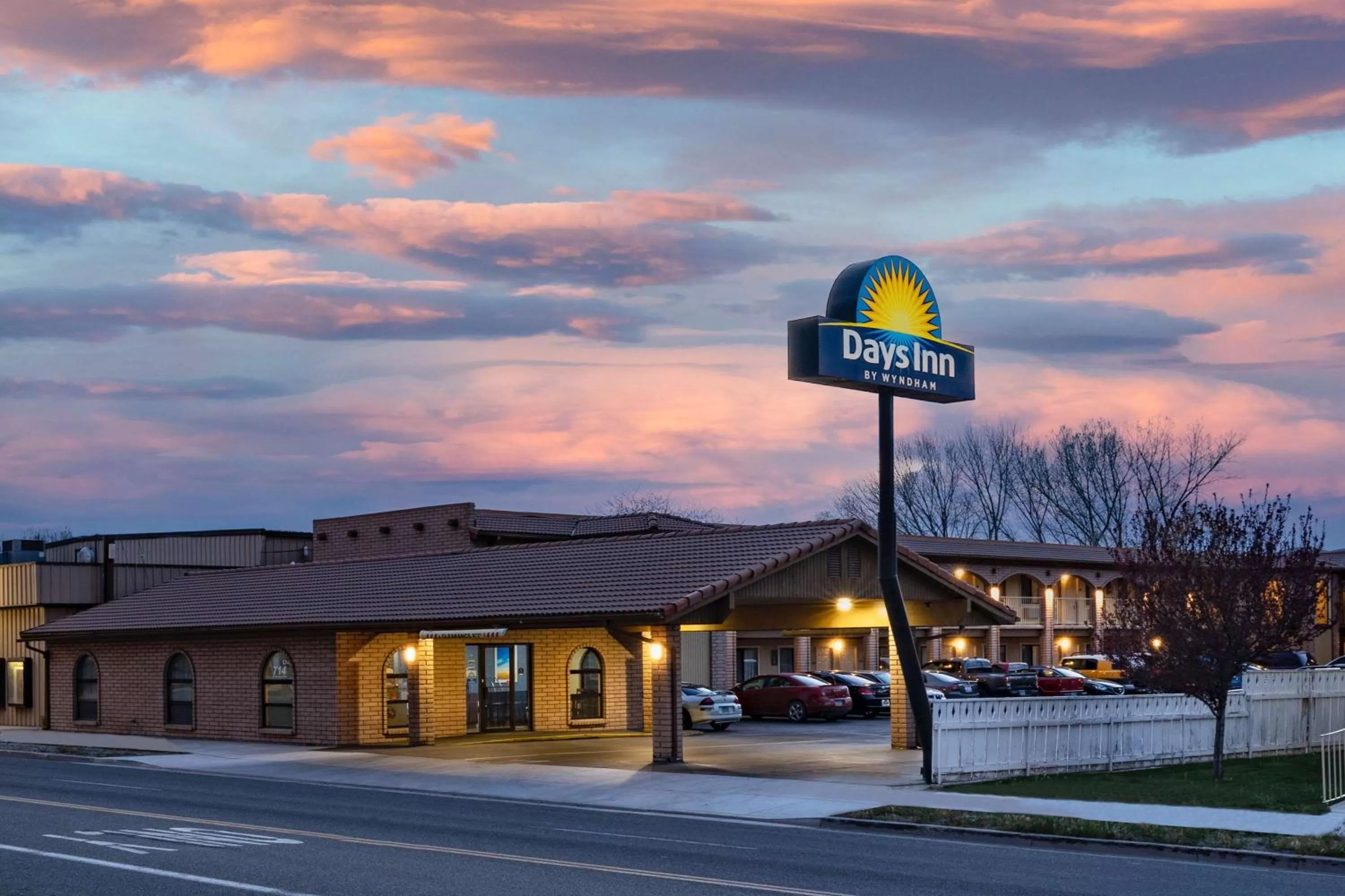 Property building in Days Inn by Wyndham Winnemucca