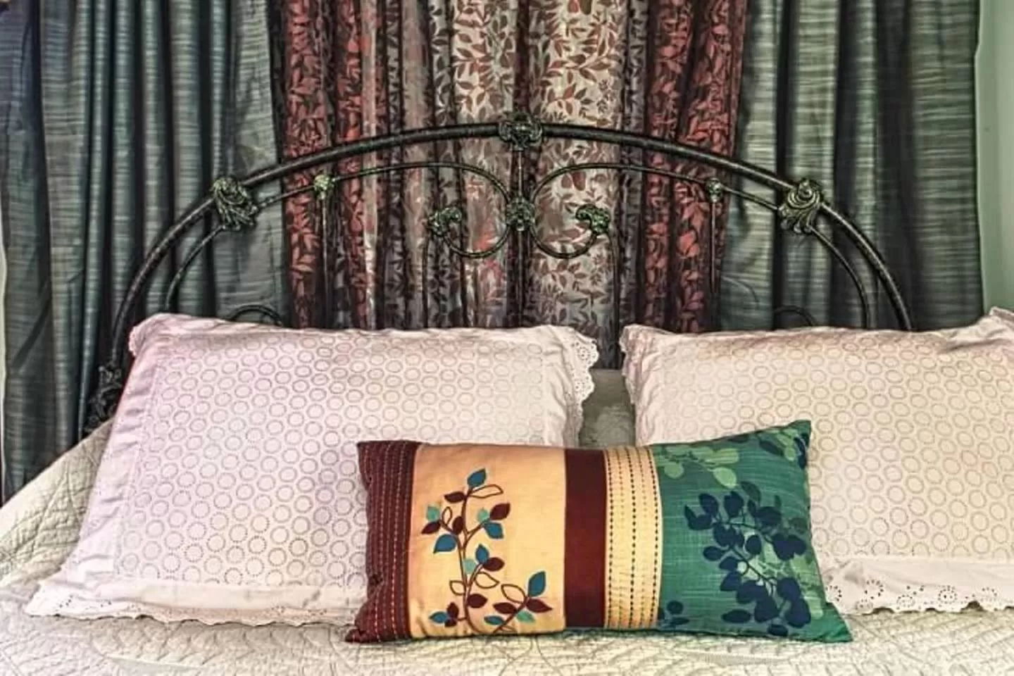 Decorative detail, Bed in St. Francis Inn - Saint Augustine