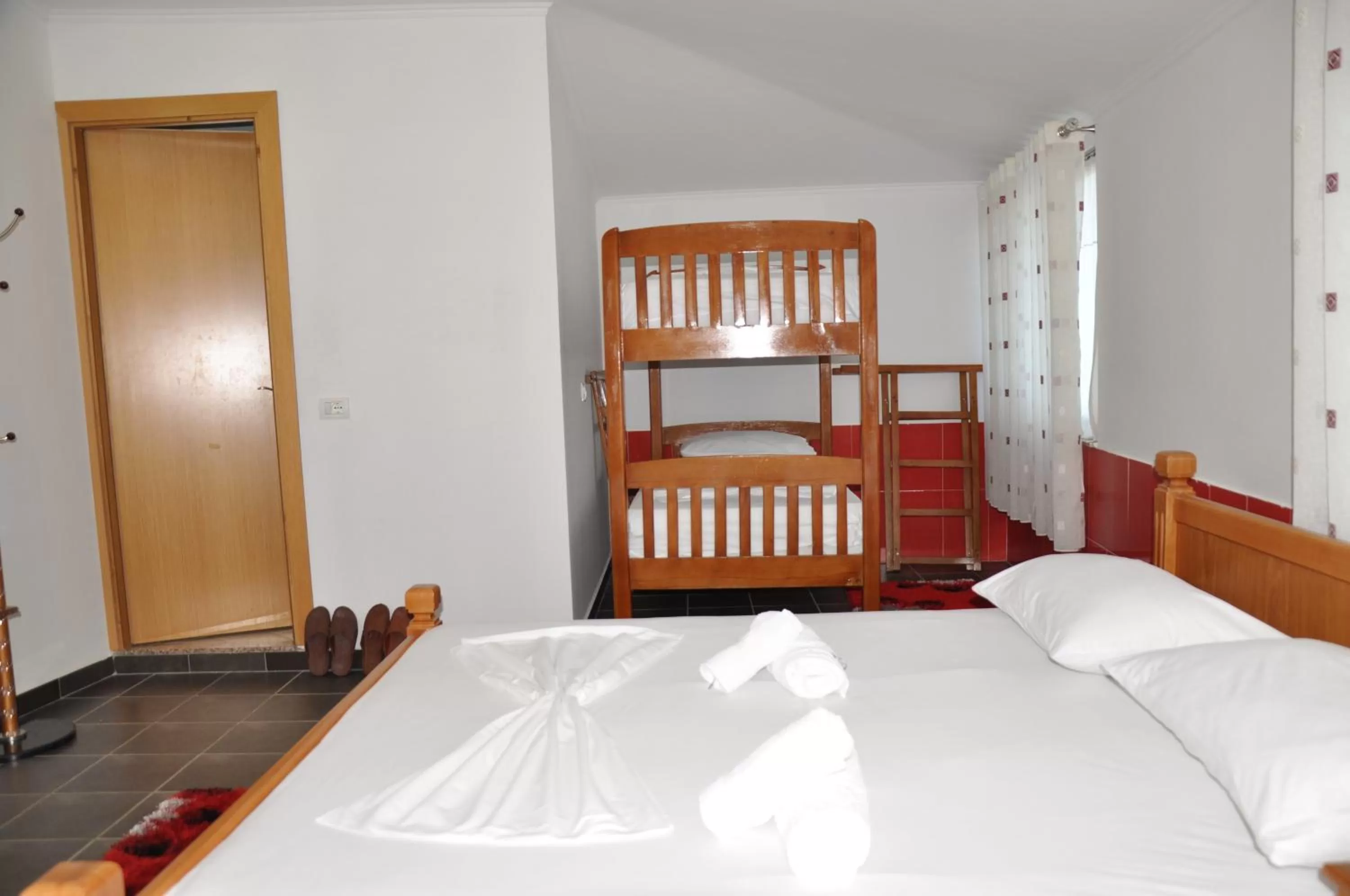 Bed, Bunk Bed in Hotel Floga