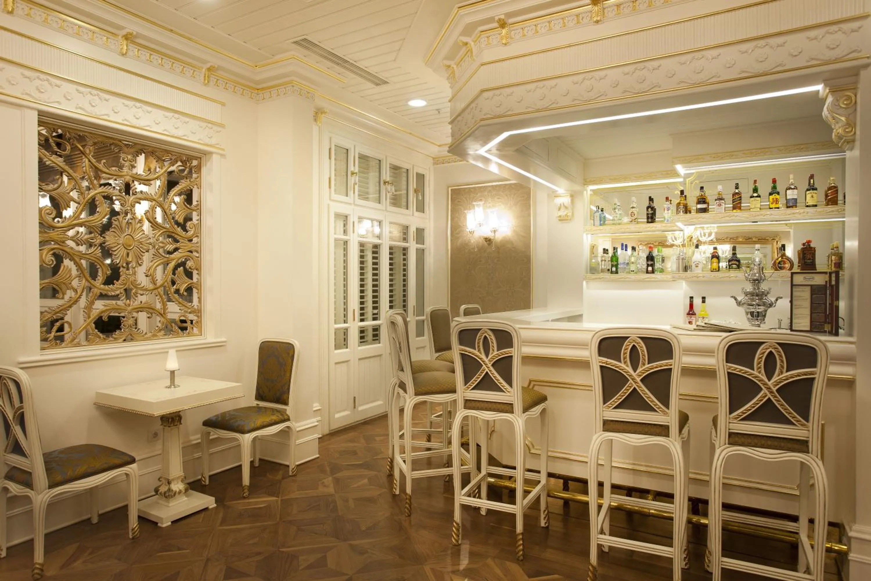 Lounge or bar in Limak Yalova Thermal Boutique Hotel