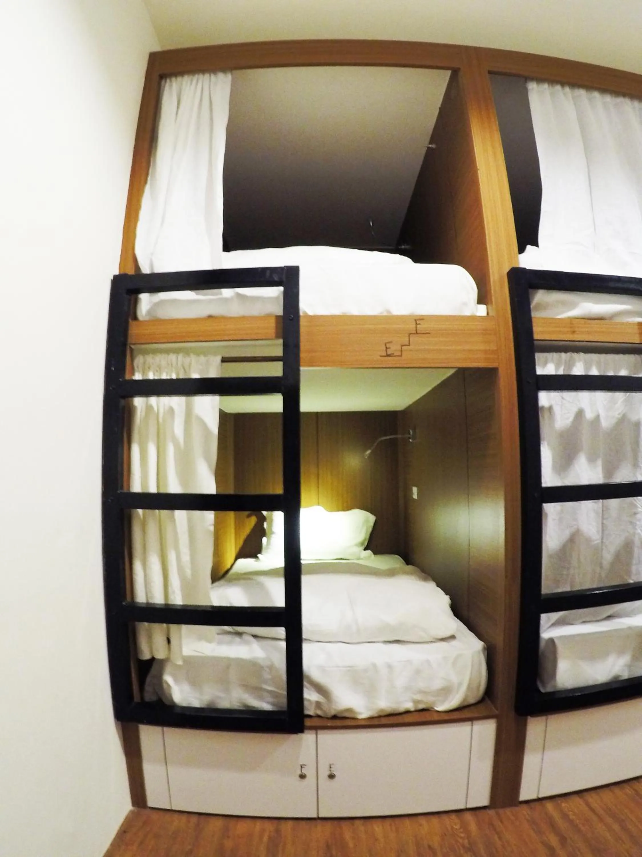 Photo of the whole room, Bed in Master Chitow Hostel