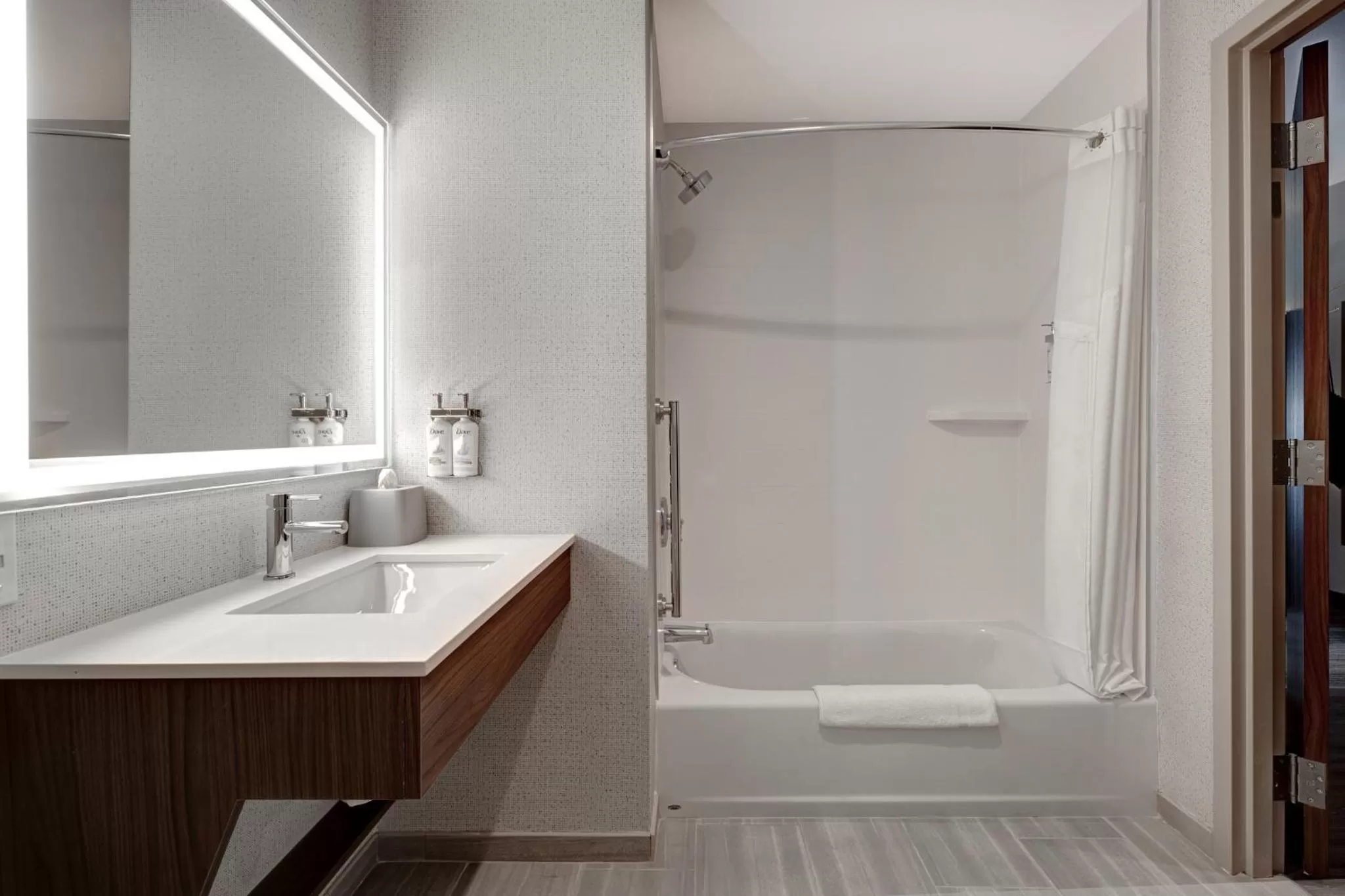 Bathroom in Holiday Inn Express & Suites - Glendale Downtown