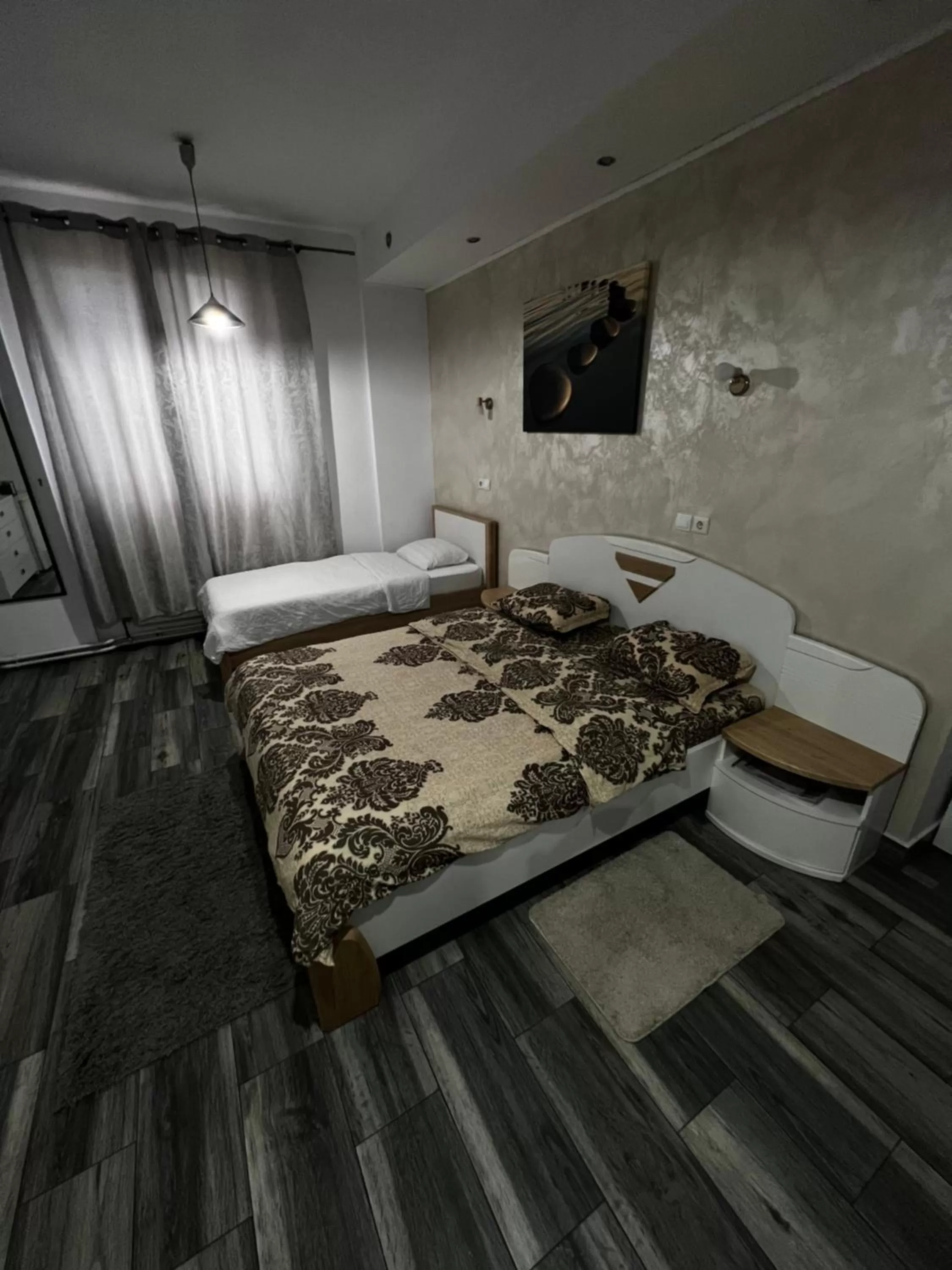 Bed in Pensiunea Old Sheriff