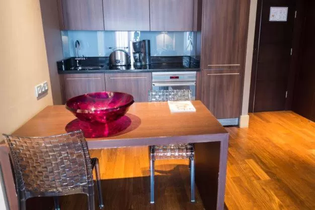 Coffee/tea facilities in Nexus Valladolid Suites & Hotel