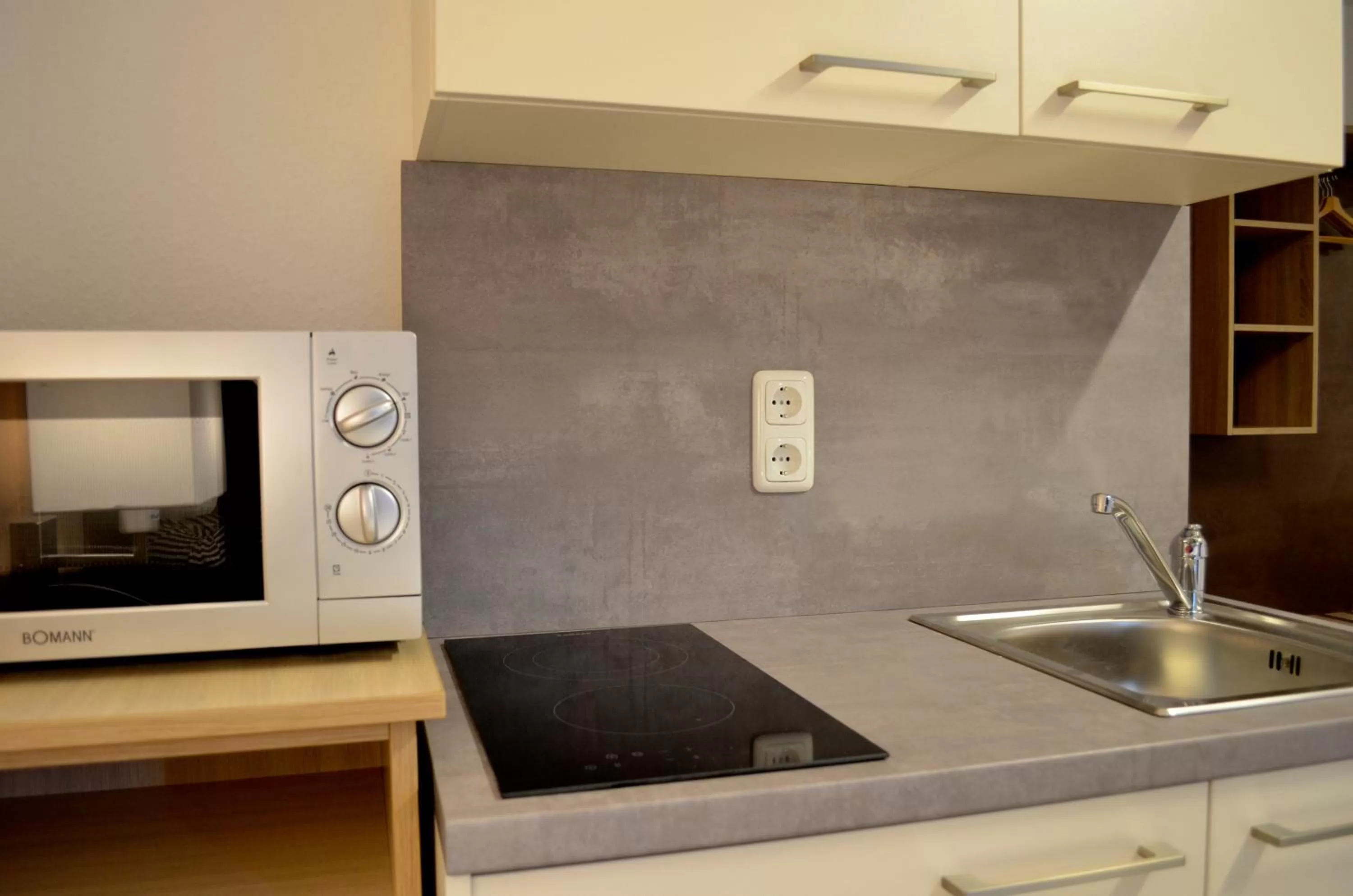 Kitchen or kitchenette, Kitchen/Kitchenette in Hana Aparthotel