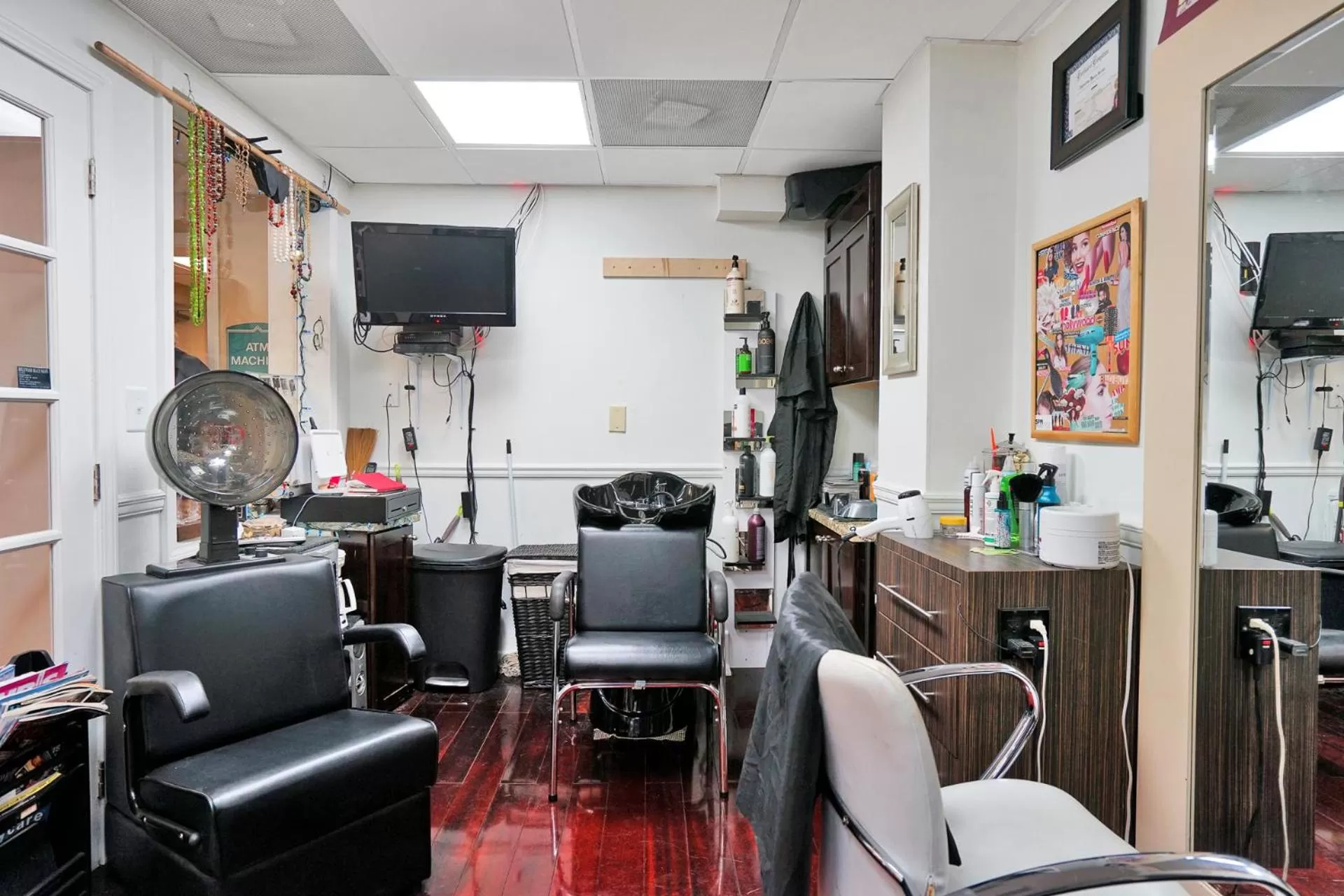 hair dresser in Hollywood Beach Tower