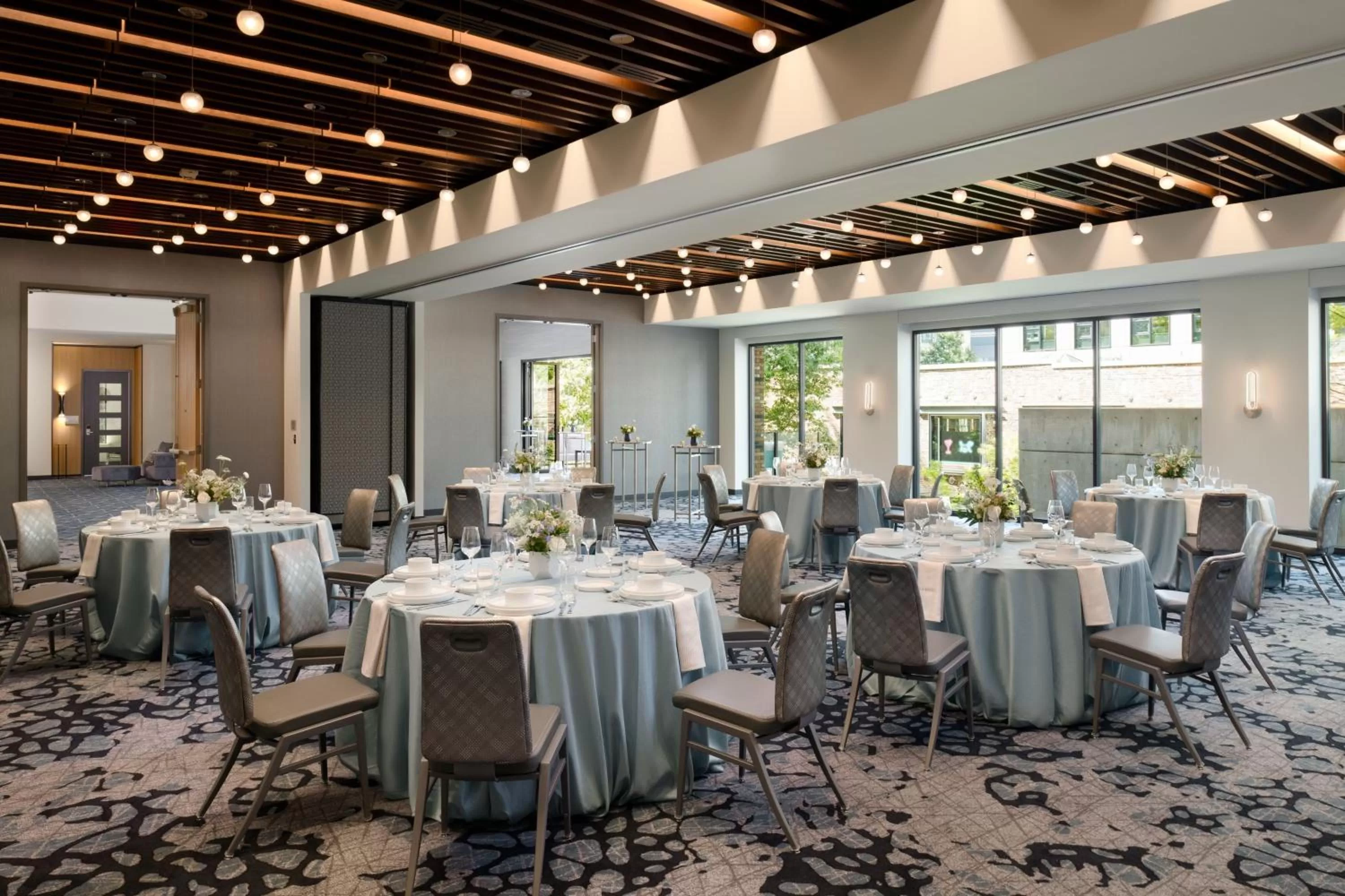 Meeting/conference room in Astra Hotel, Seattle, a Tribute Portfolio Hotel