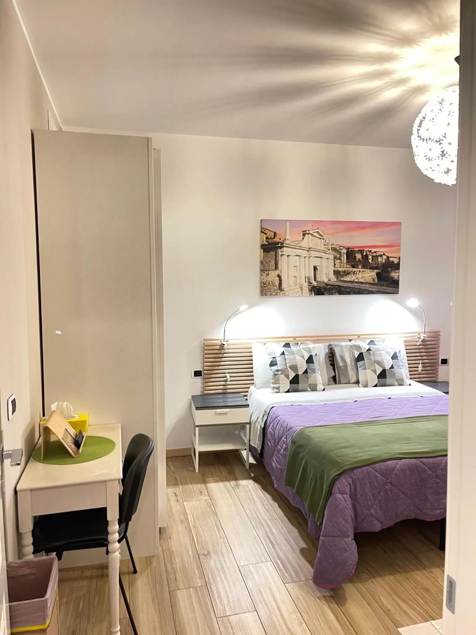 Bed in Smart-House Rent-Rooms FREE PARKING