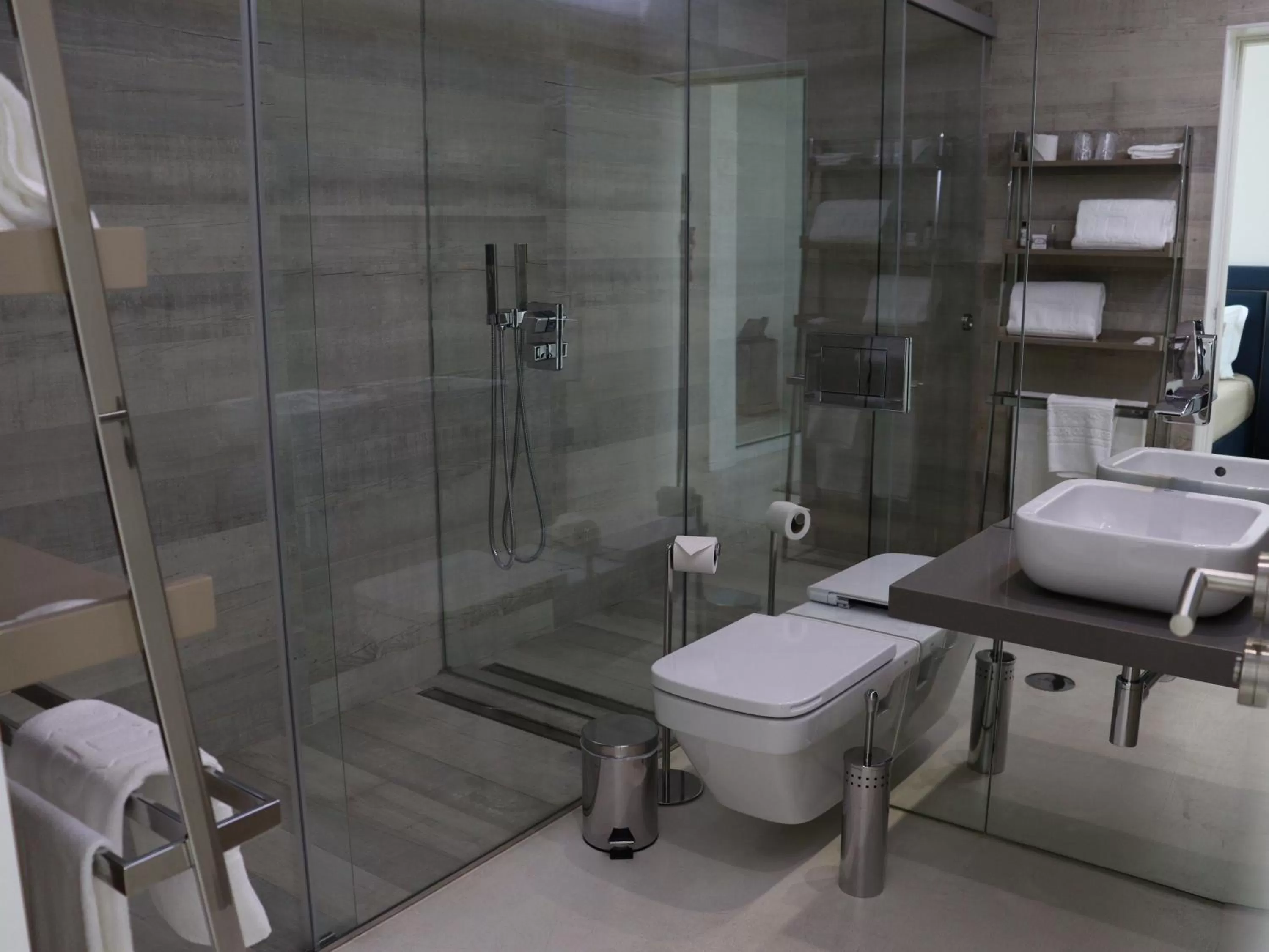 Shower in FH Hotel Rural