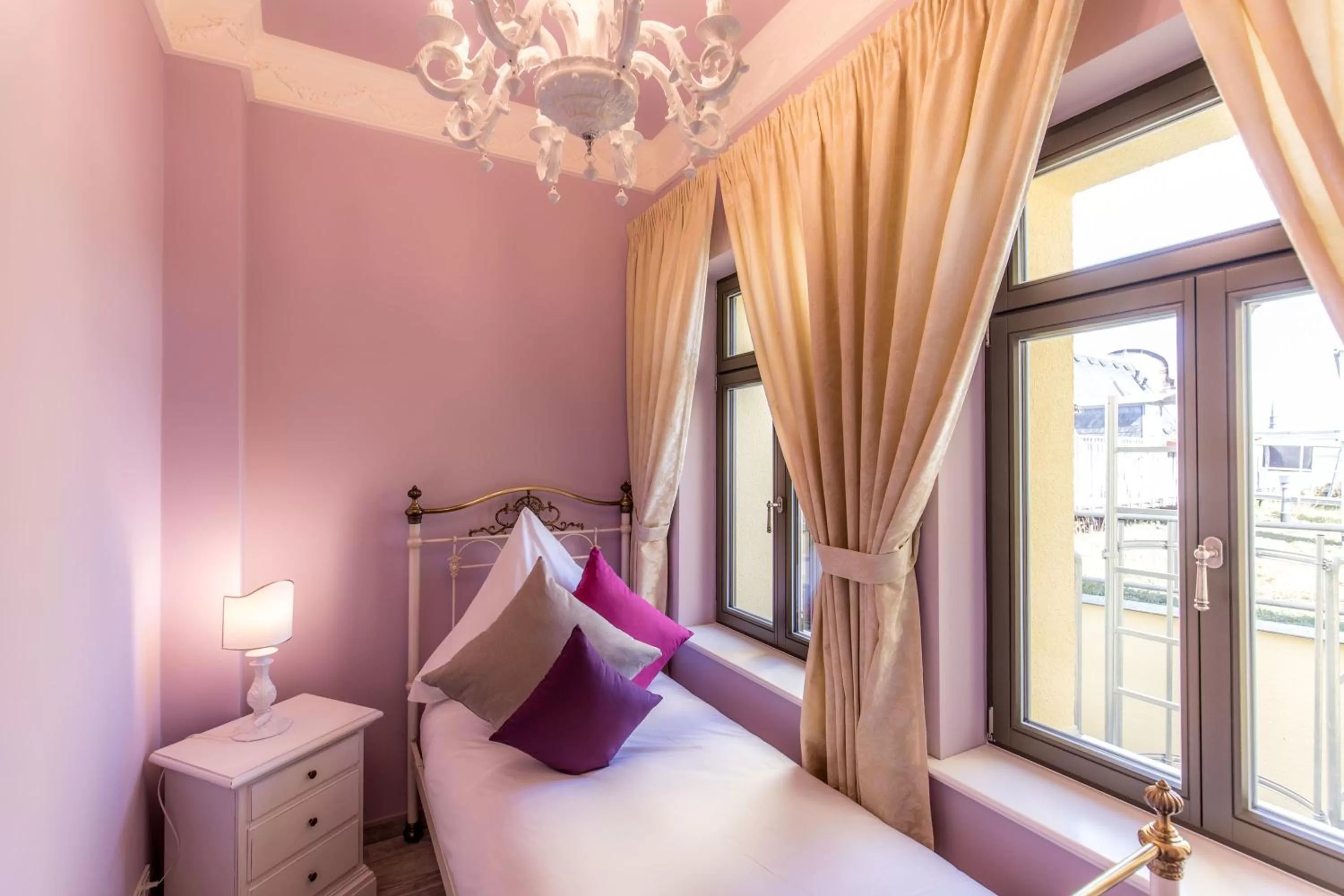 Photo of the whole room, Bed in Grande Albergo Giancarlo