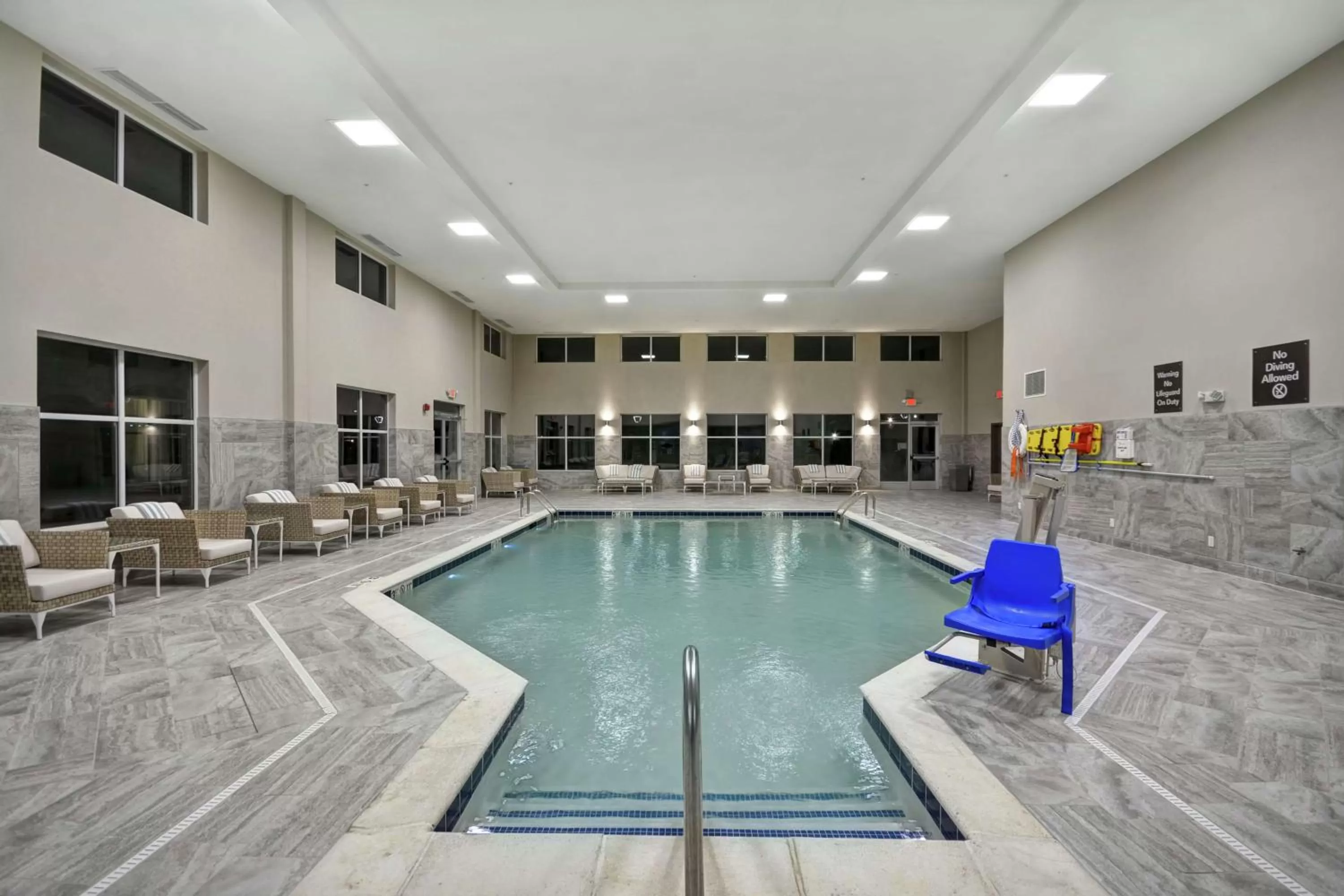 Swimming pool in Homewood Suites By Hilton Warren Detroit