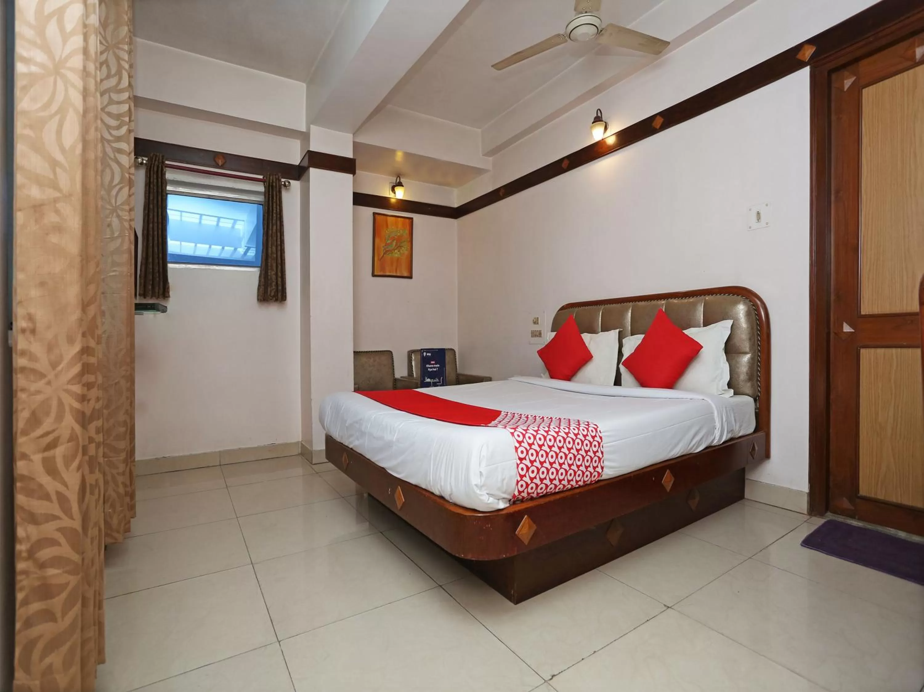 Bedroom, Bed in Hotel Amrit Regency