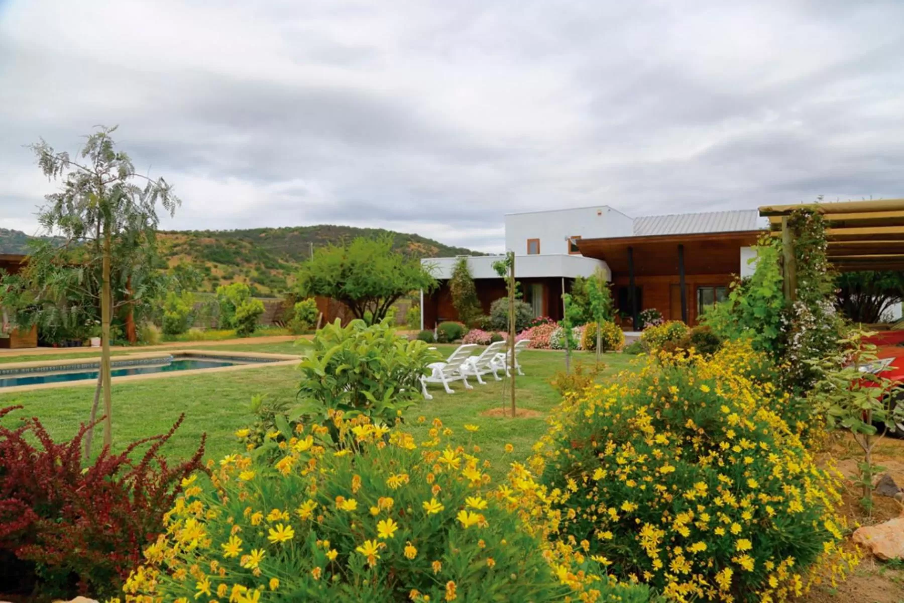 Garden in Callihue Lodge