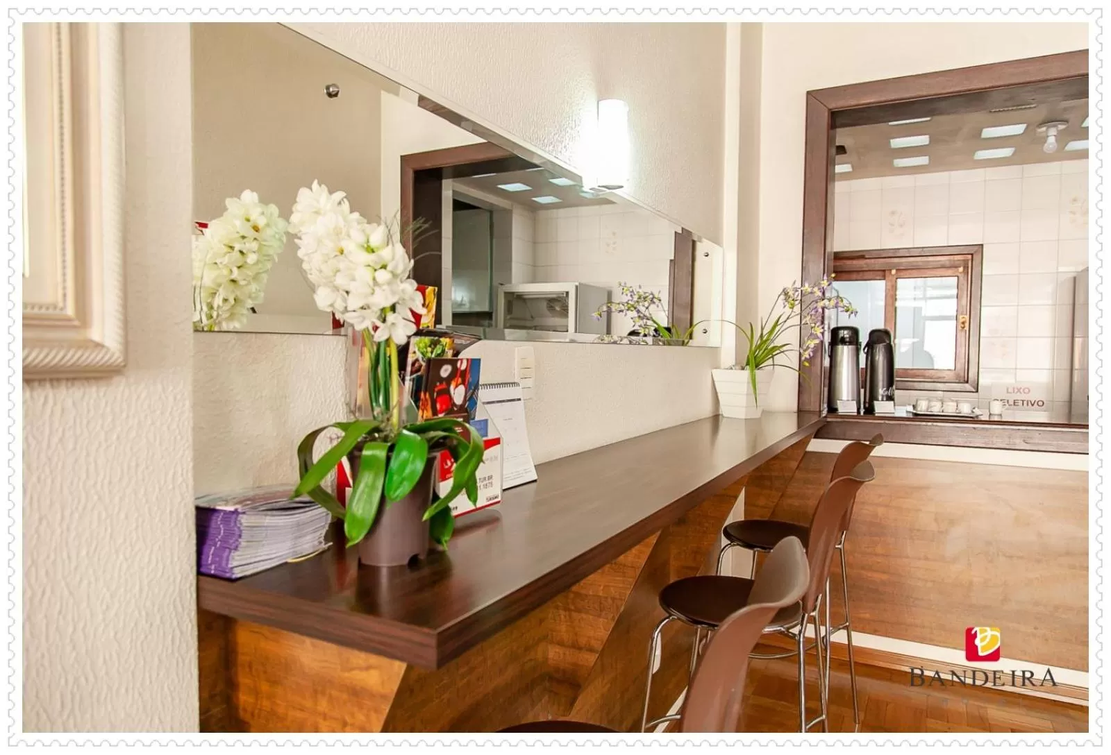 Kitchen/Kitchenette in Bandeira Hotel