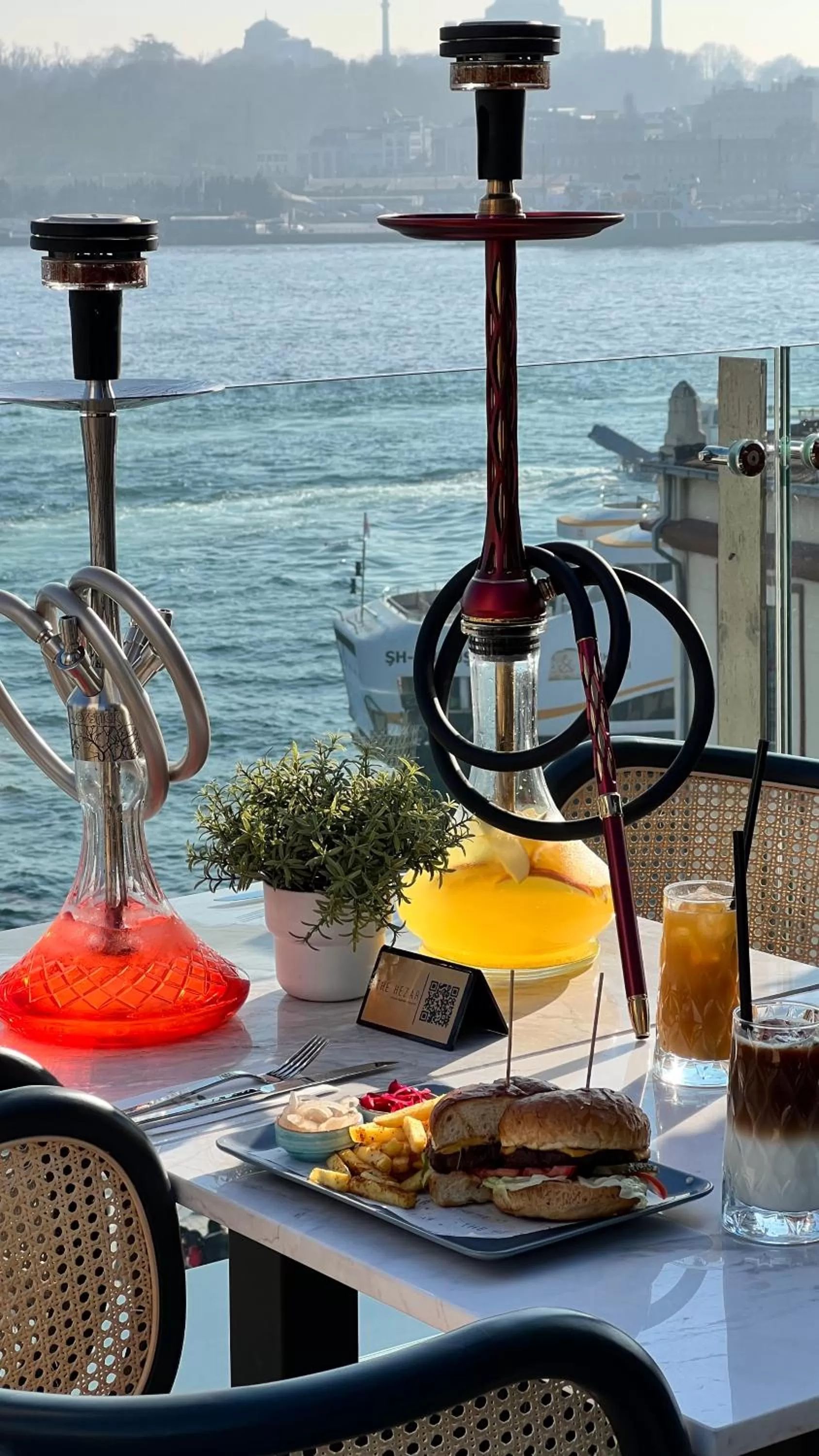 Restaurant/places to eat in The Wings Hotel Istanbul