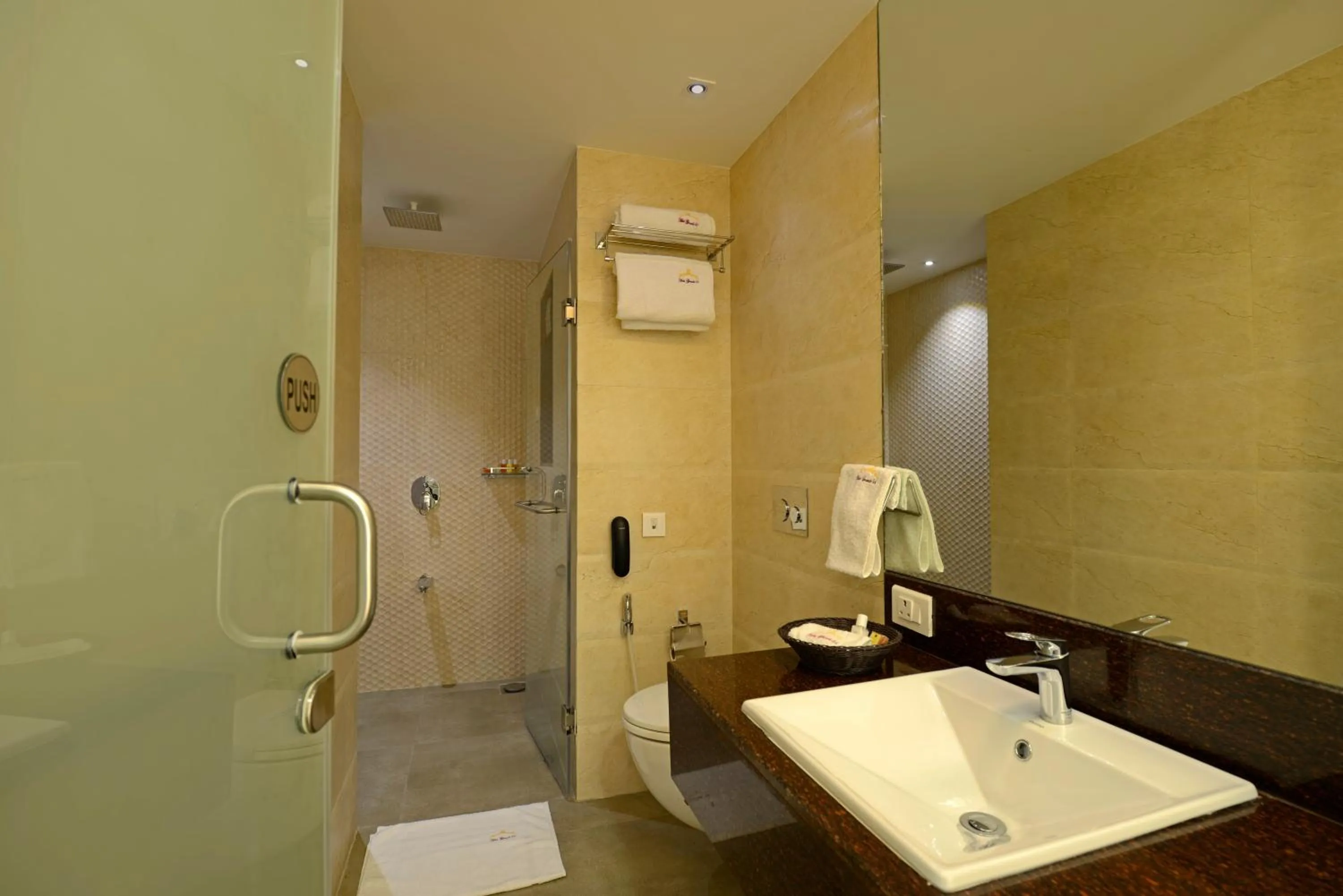 Bathroom in Hotel Grande 51