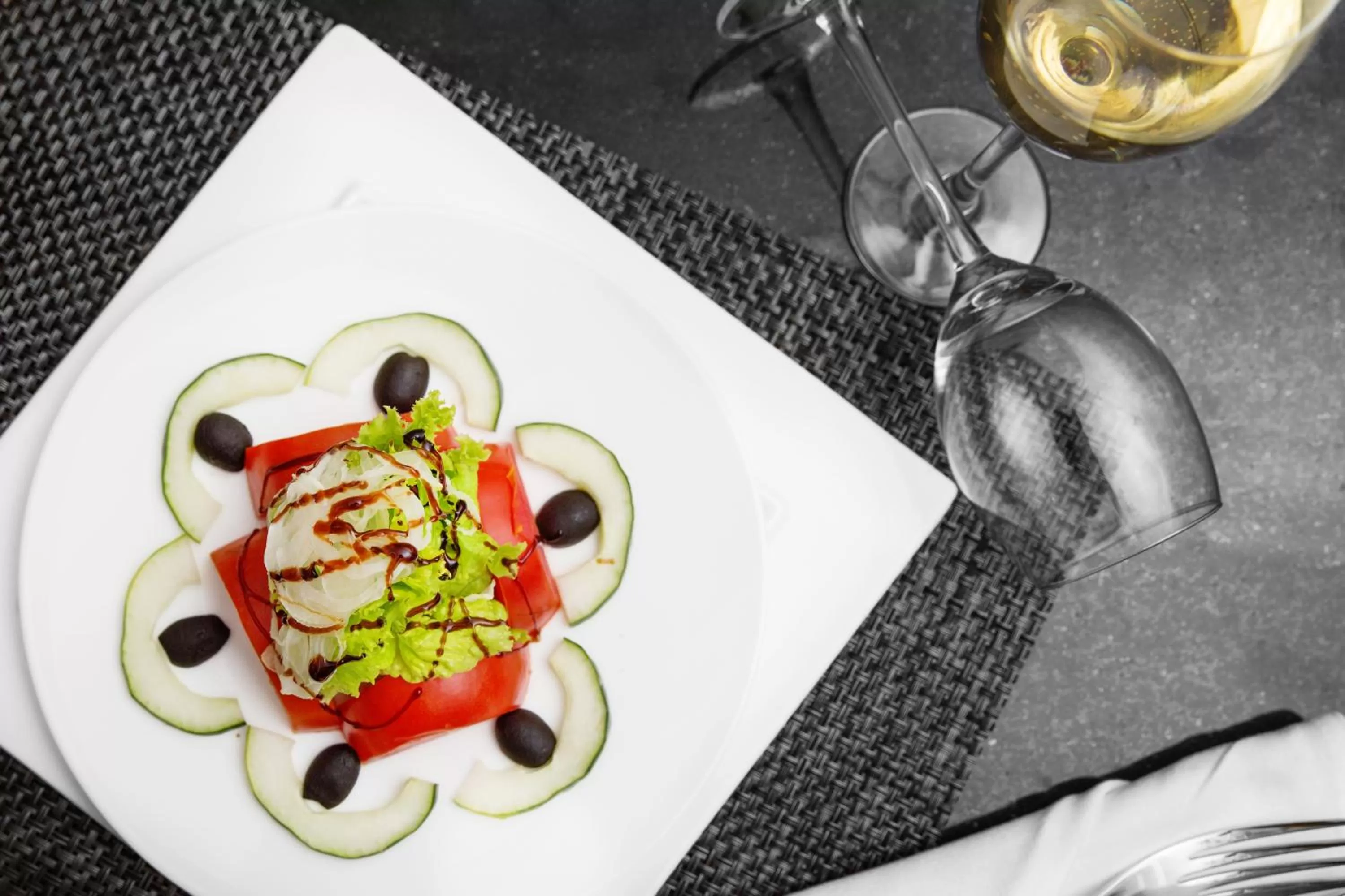 Restaurant/places to eat in Golden Tulip Addis Ababa