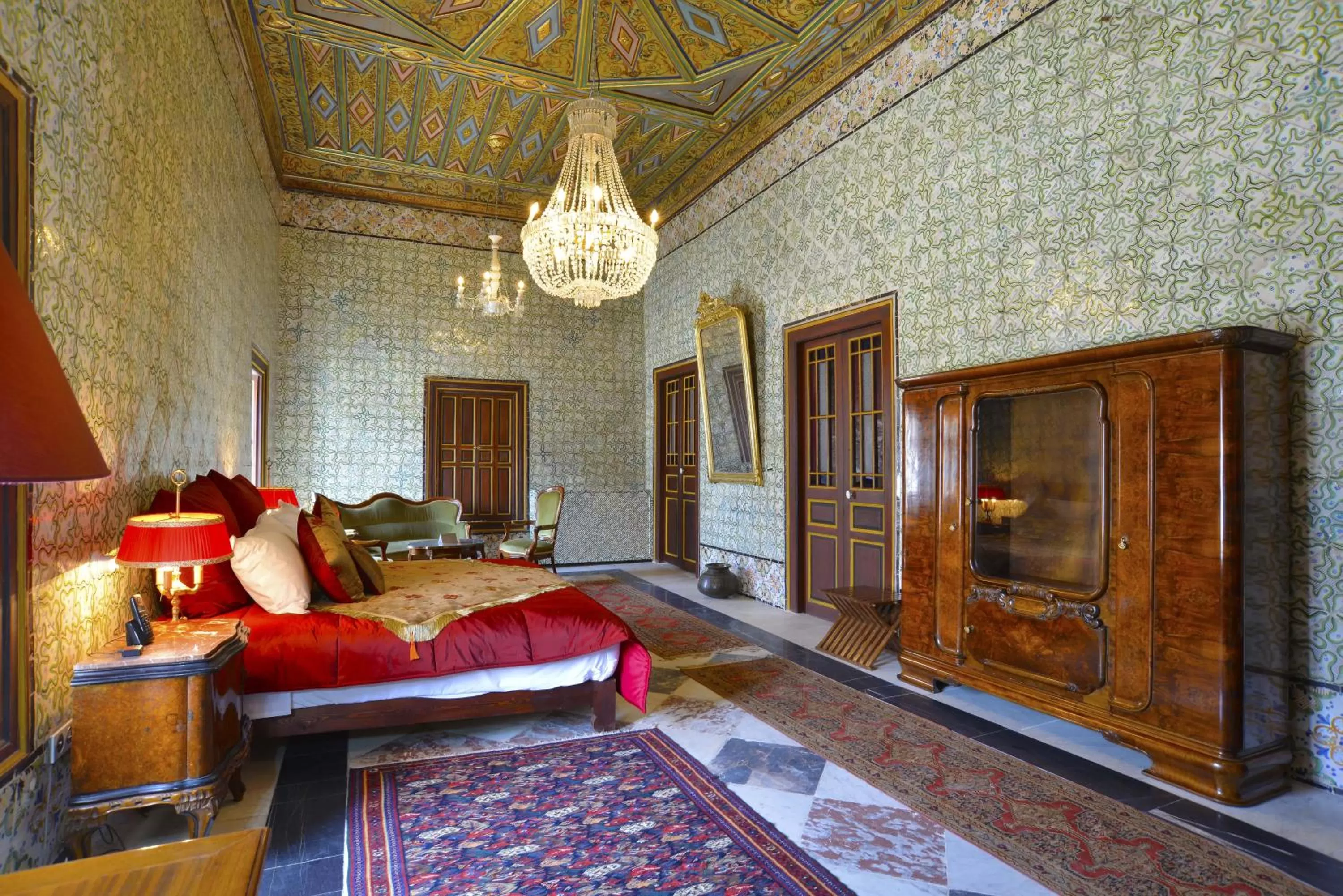 Photo of the whole room in Palais Bayram