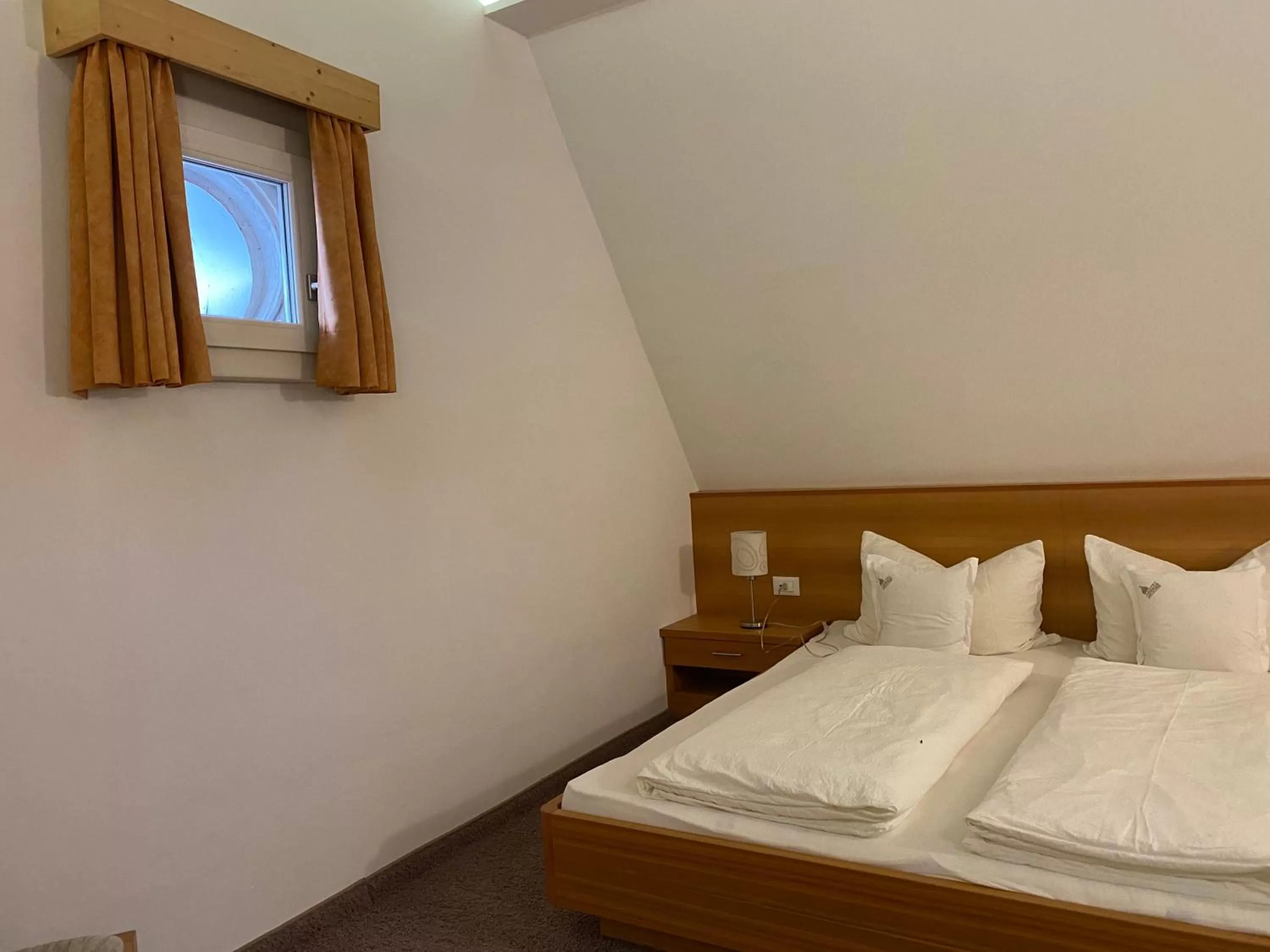 Bedroom, Bed in Hotel Castel Latemar