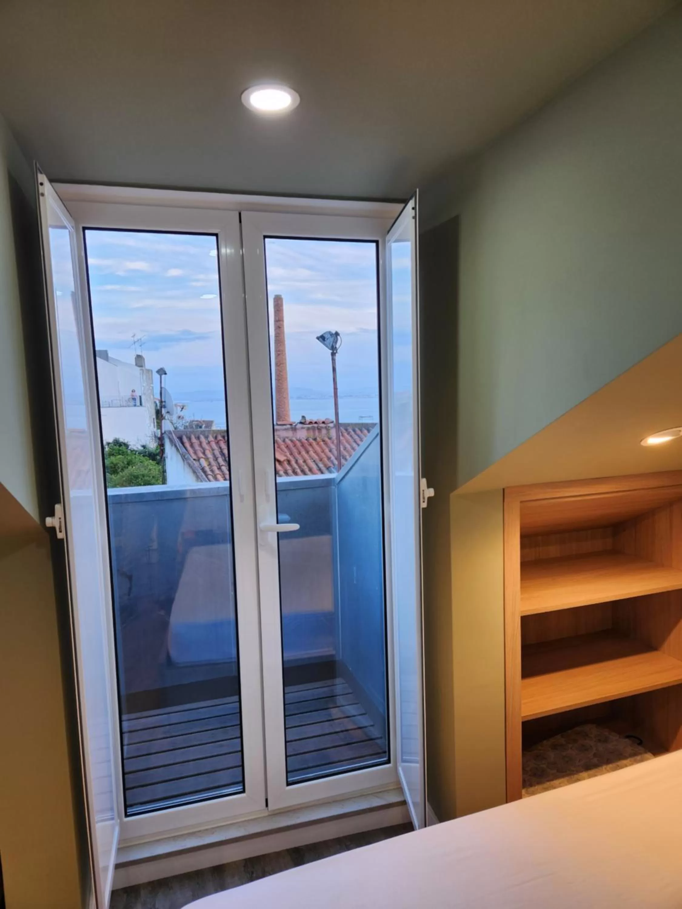 Loios Studios and Apartments