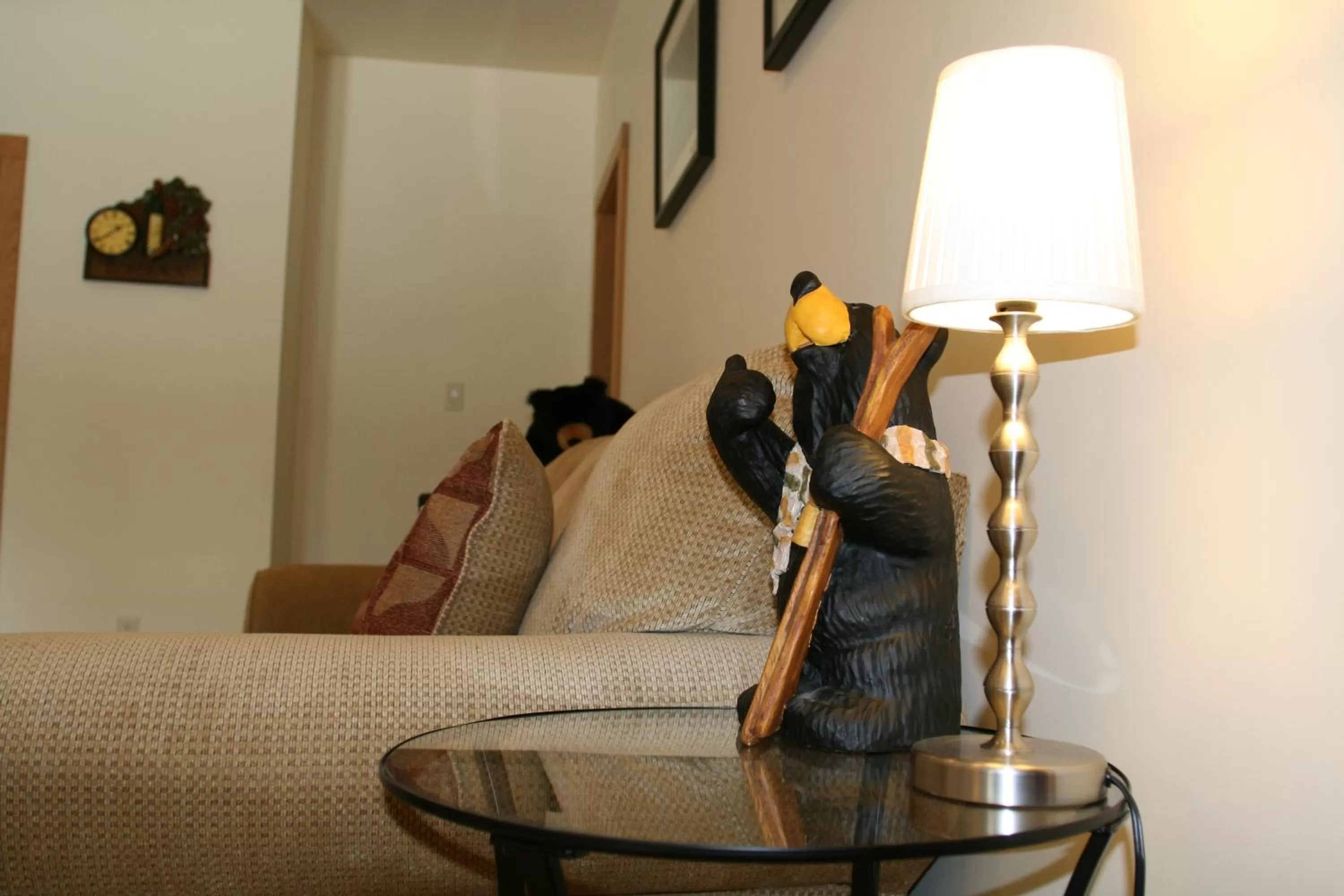 Decorative detail, Bed in Canyon Ridge Lodge