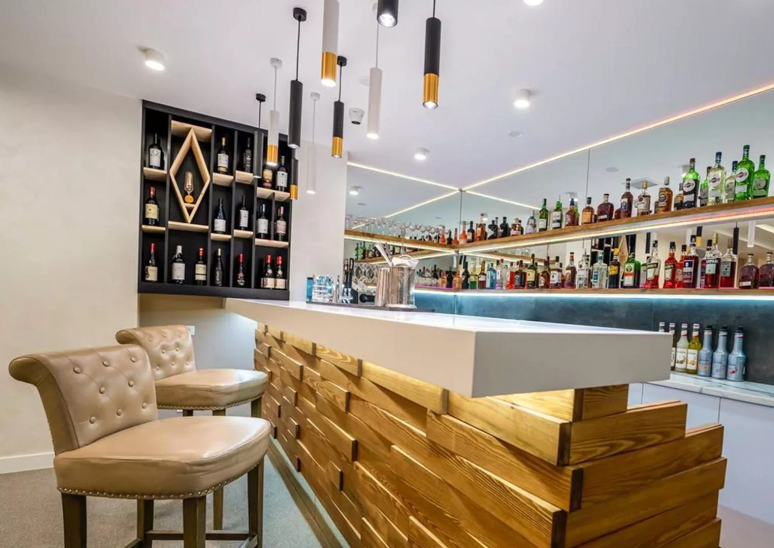 Lounge or bar in Dave Hotel Yerevan