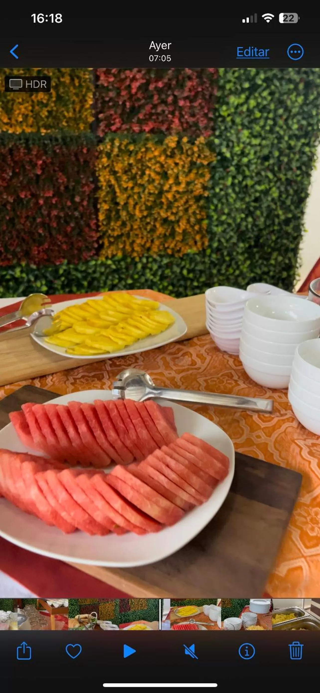 Continental breakfast, Food in House Center