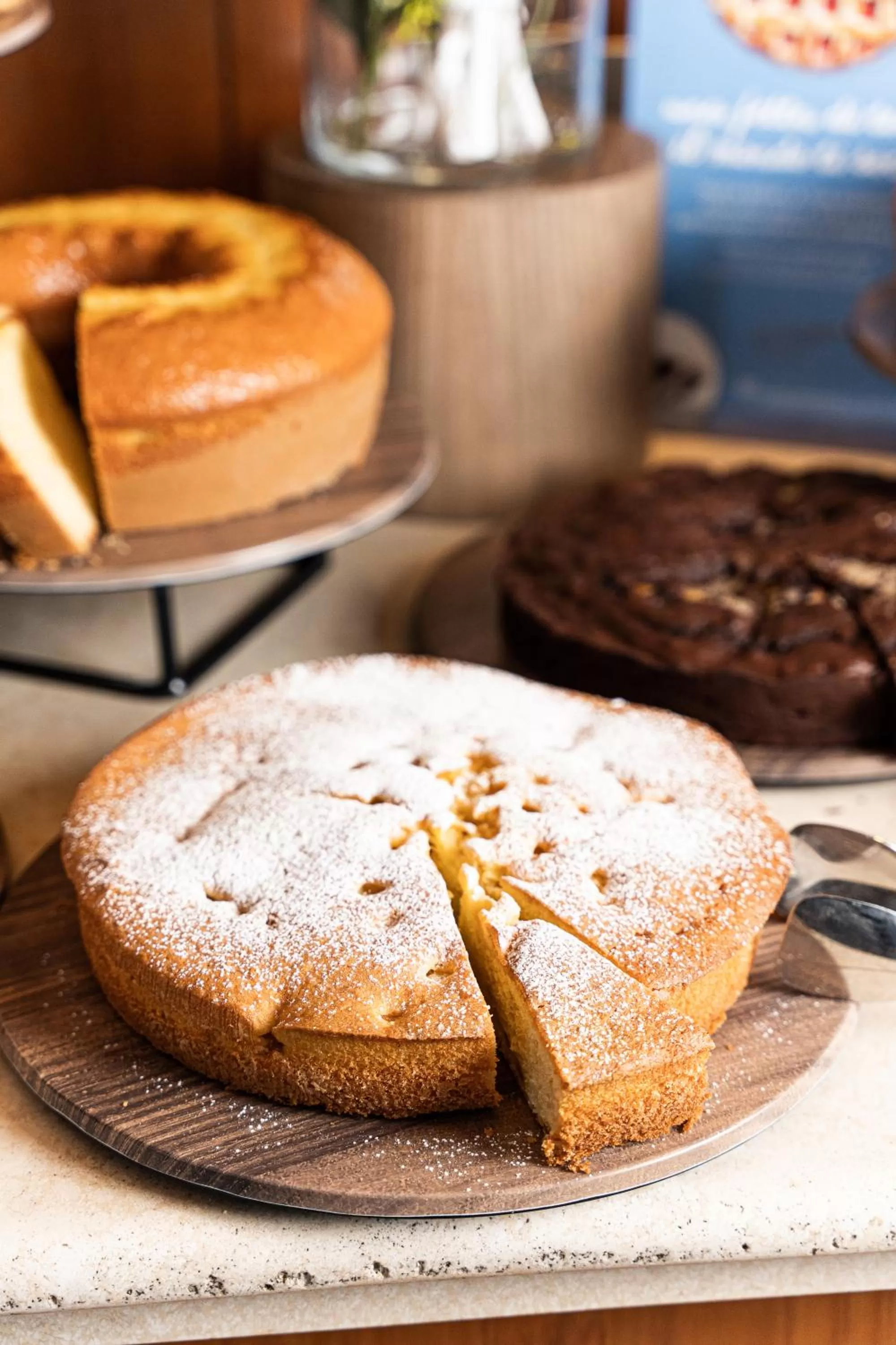 Restaurant/places to eat in Novotel Roma Est