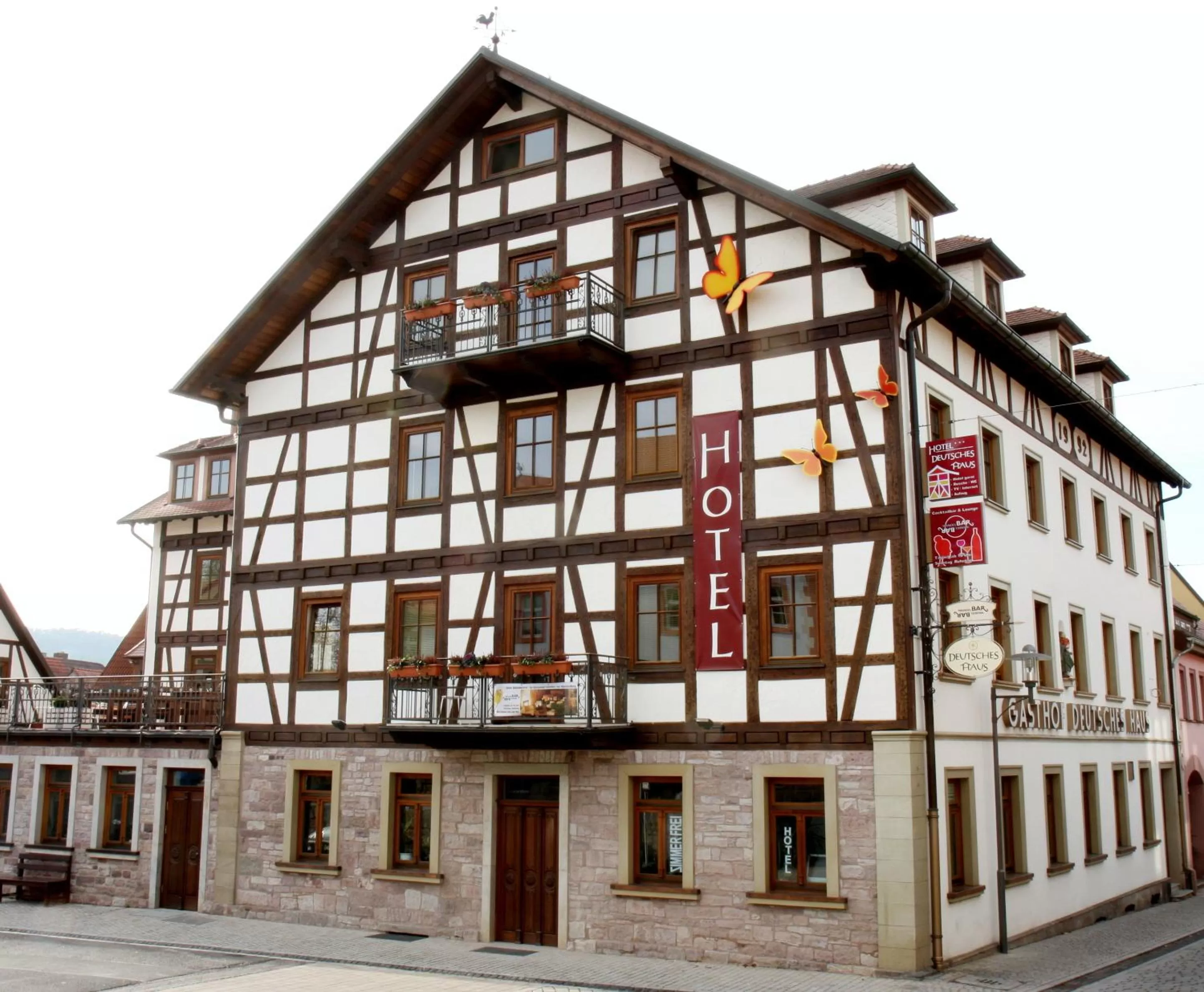 Property Building in Hotel Deutsches Haus