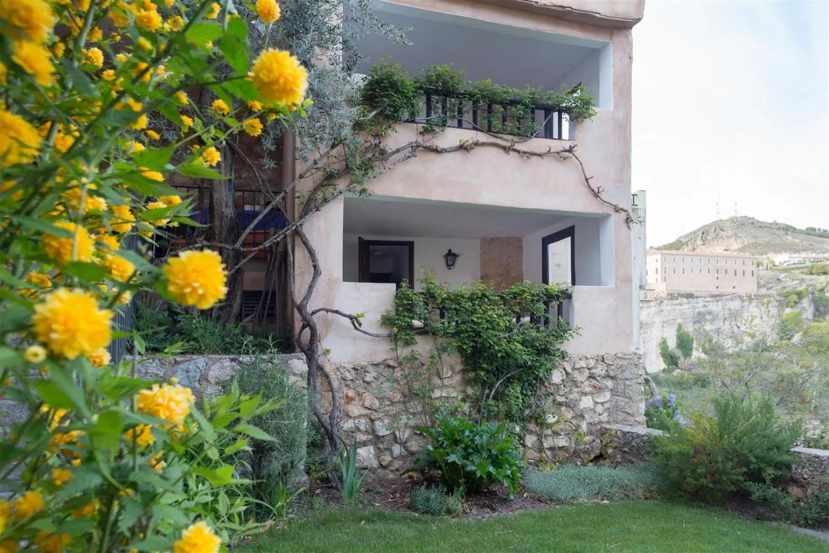 Property building in Posada San José