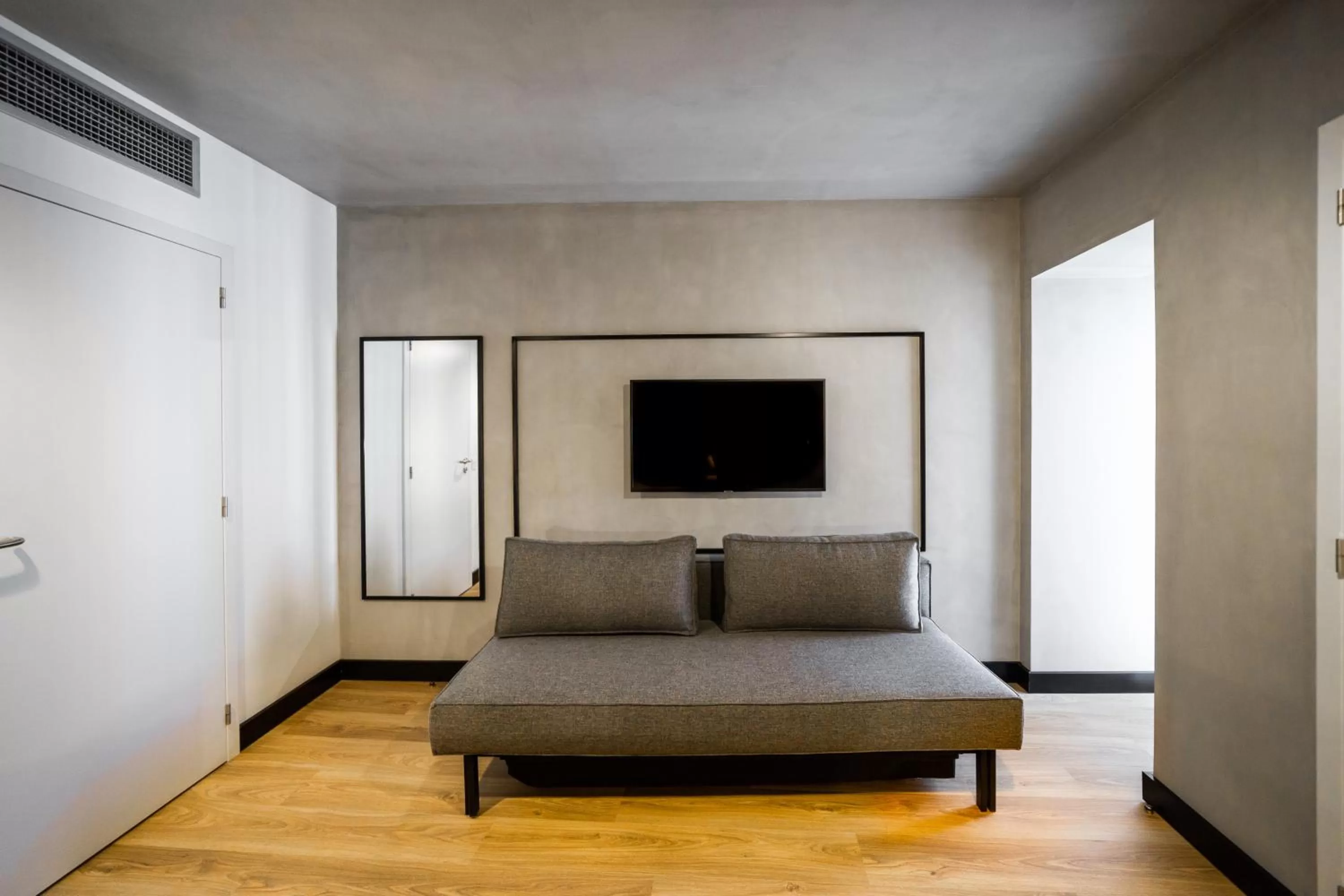 Seating area, Bed in ibis Porto Centro Mercado Bolhao