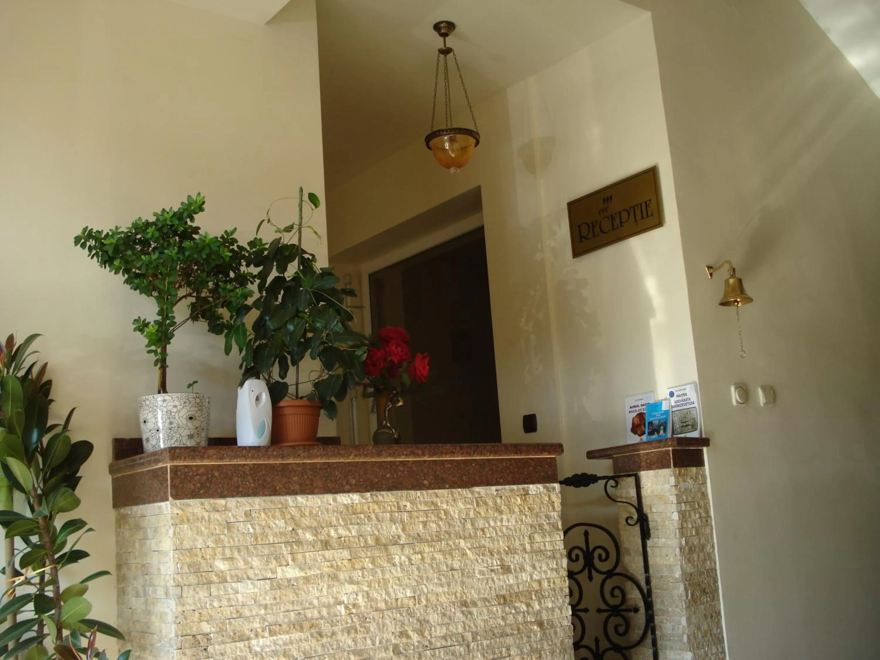 Lobby/Reception in Motel Maestro