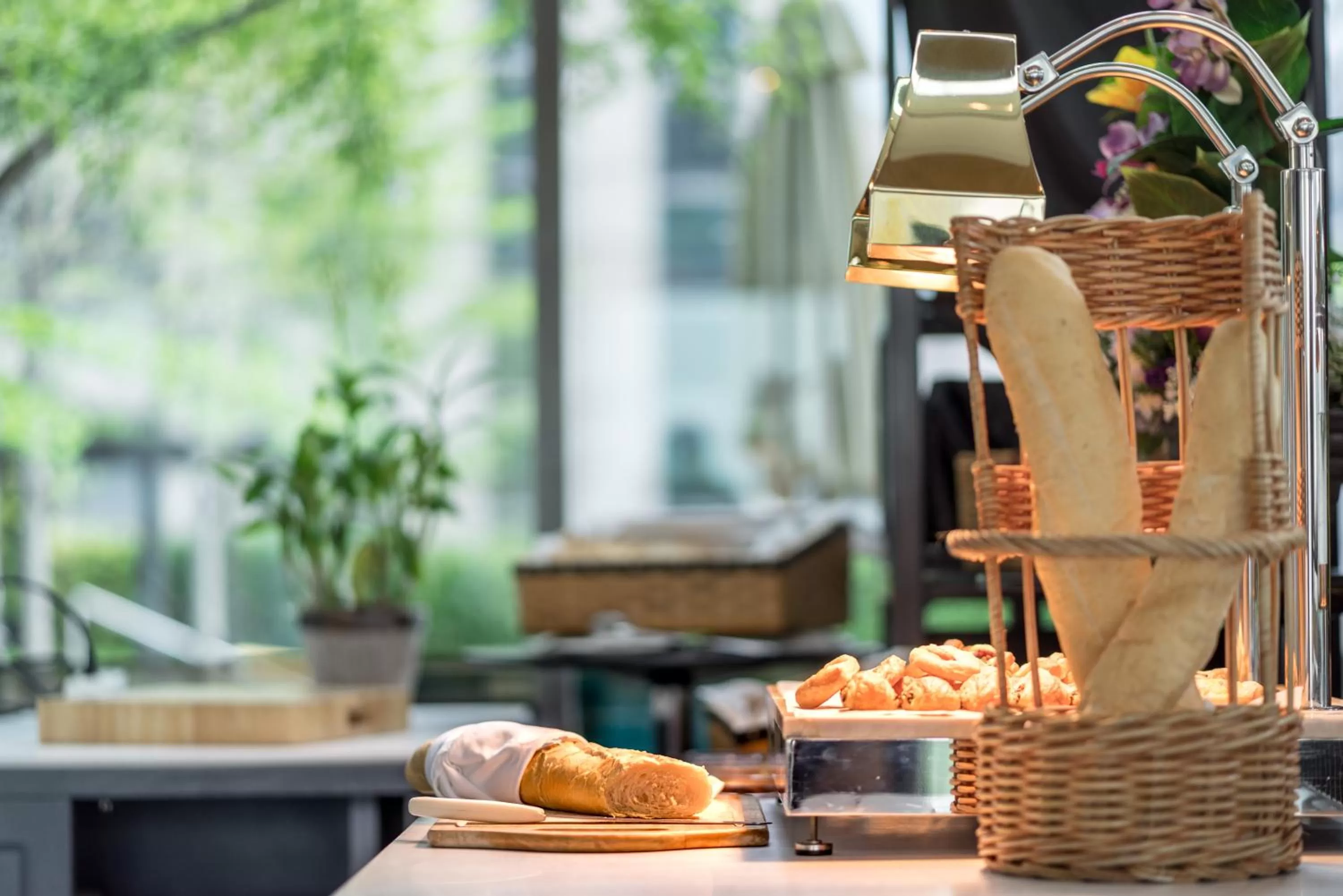 Food and drinks in Sivatel Bangkok Hotel